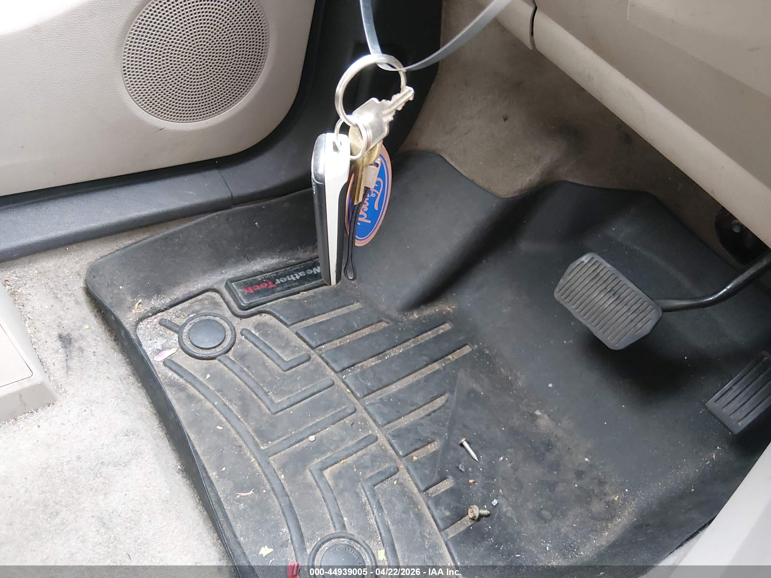 FORD ESCAPE image 11