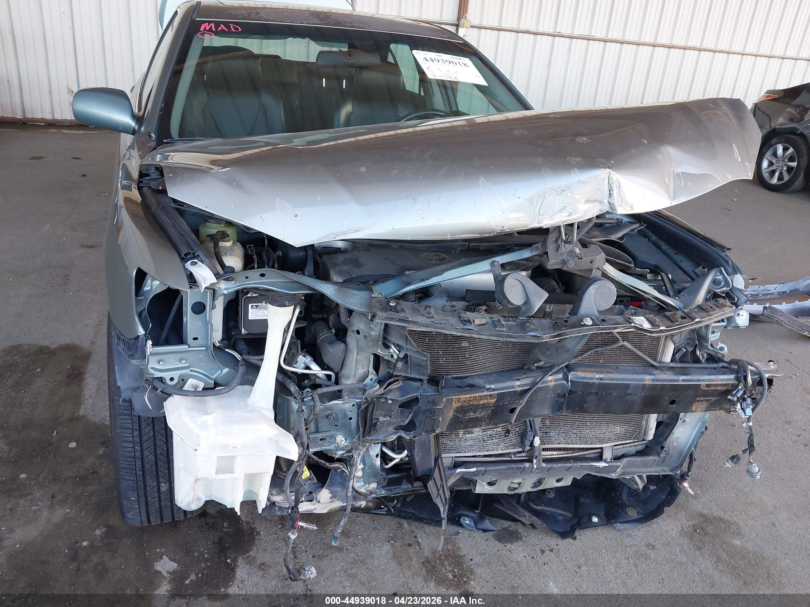 TOYOTA CAMRY image 6