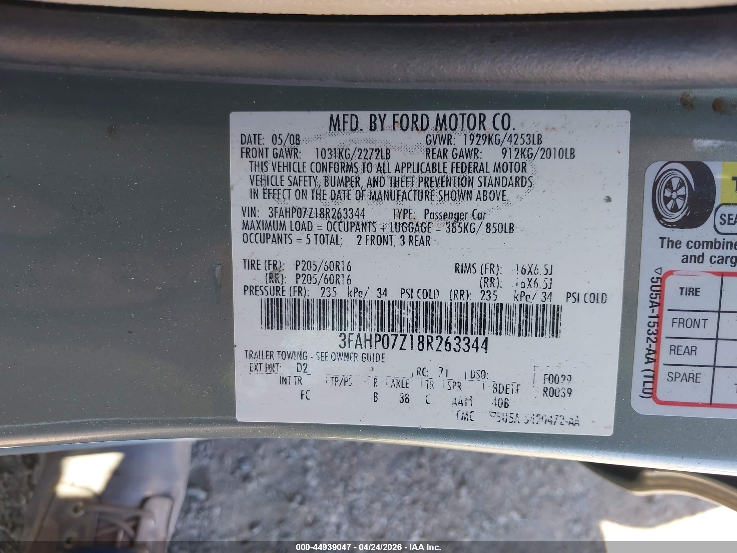 FORD FUSION image 9