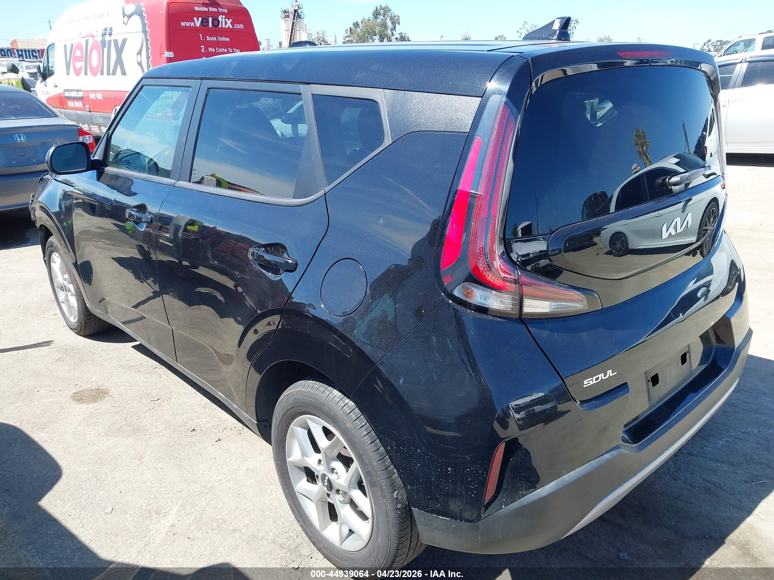 KIA SOUL image 3