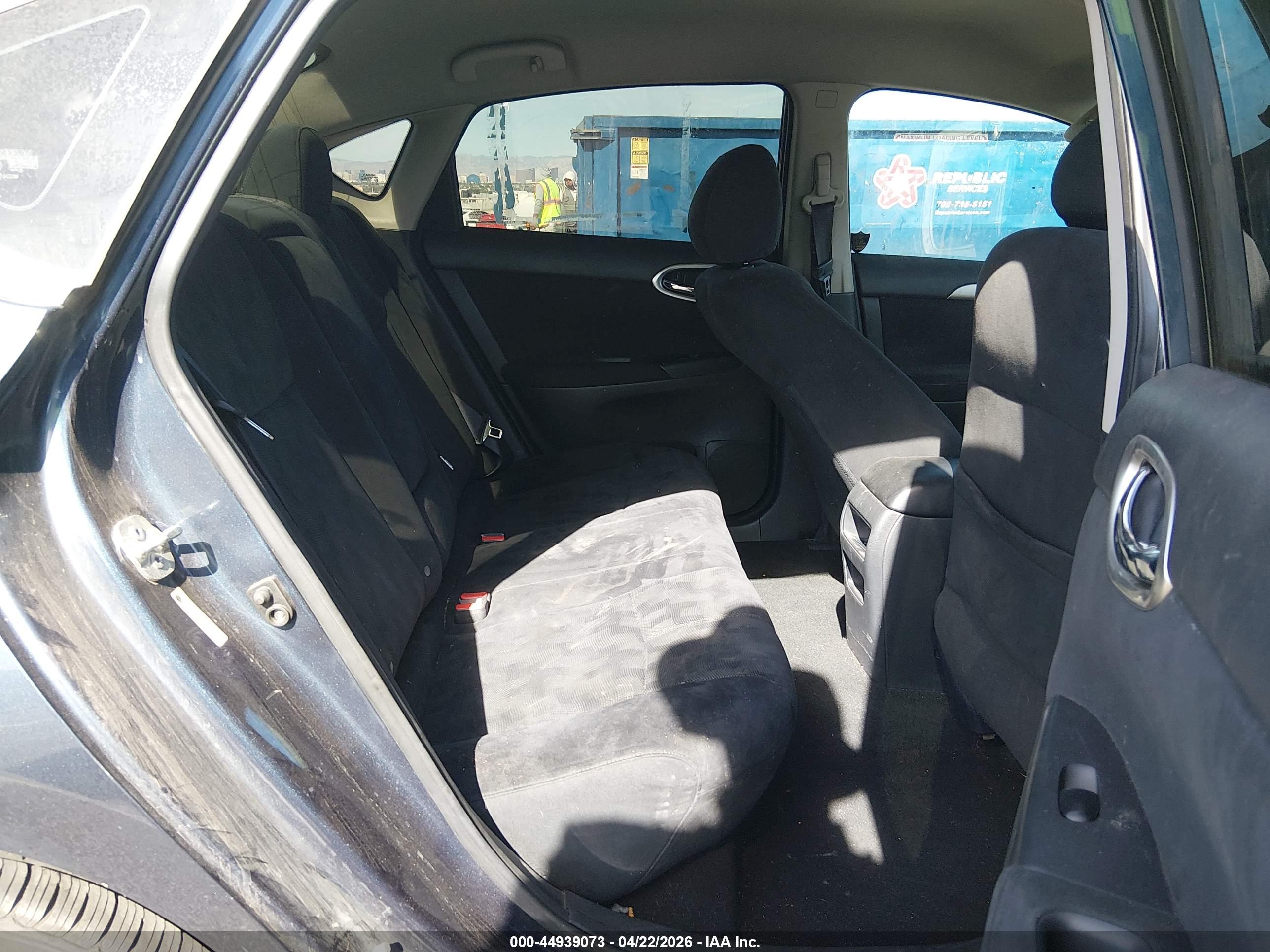 NISSAN SENTRA image 8
