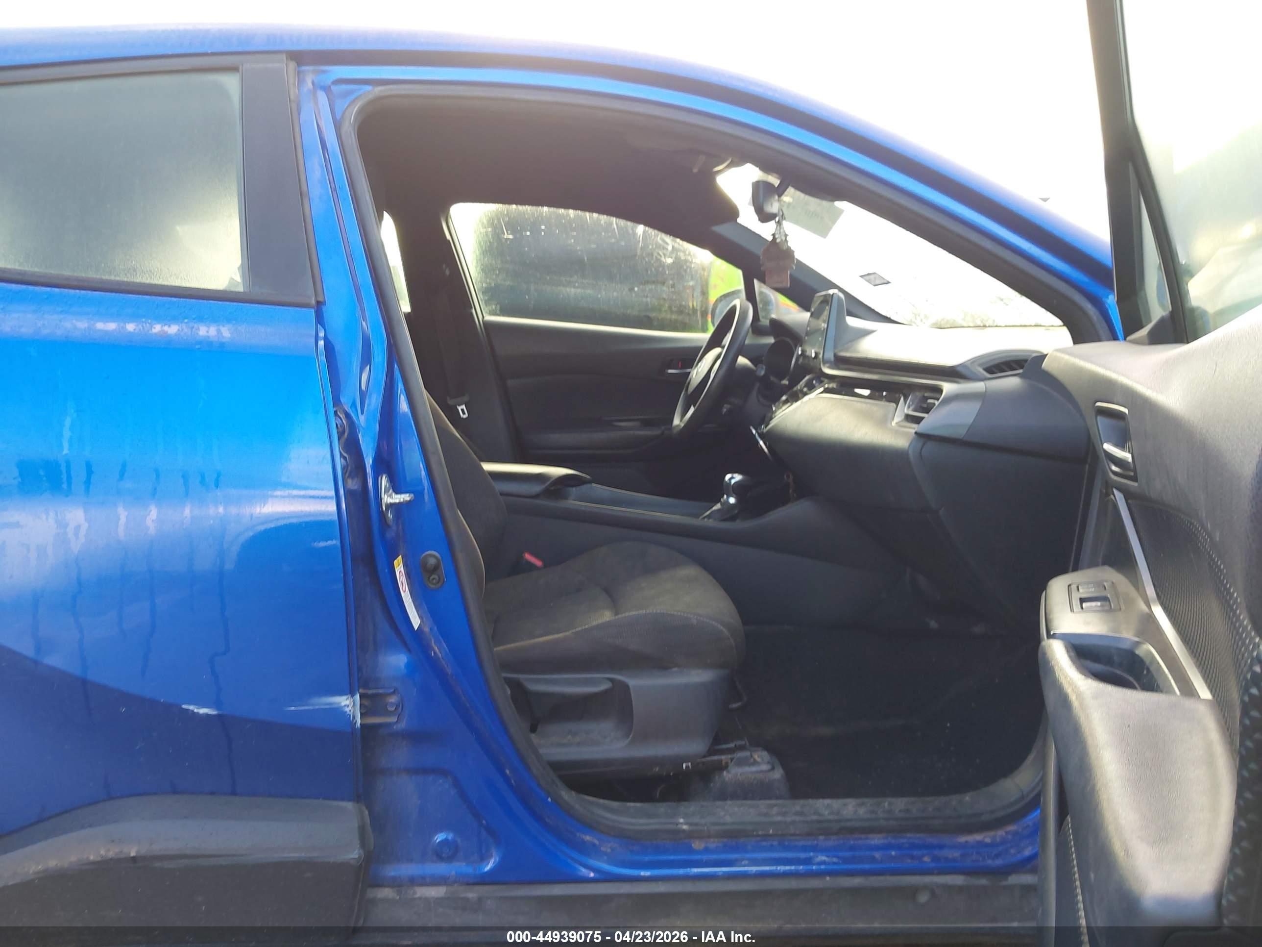 TOYOTA C-HR image 5