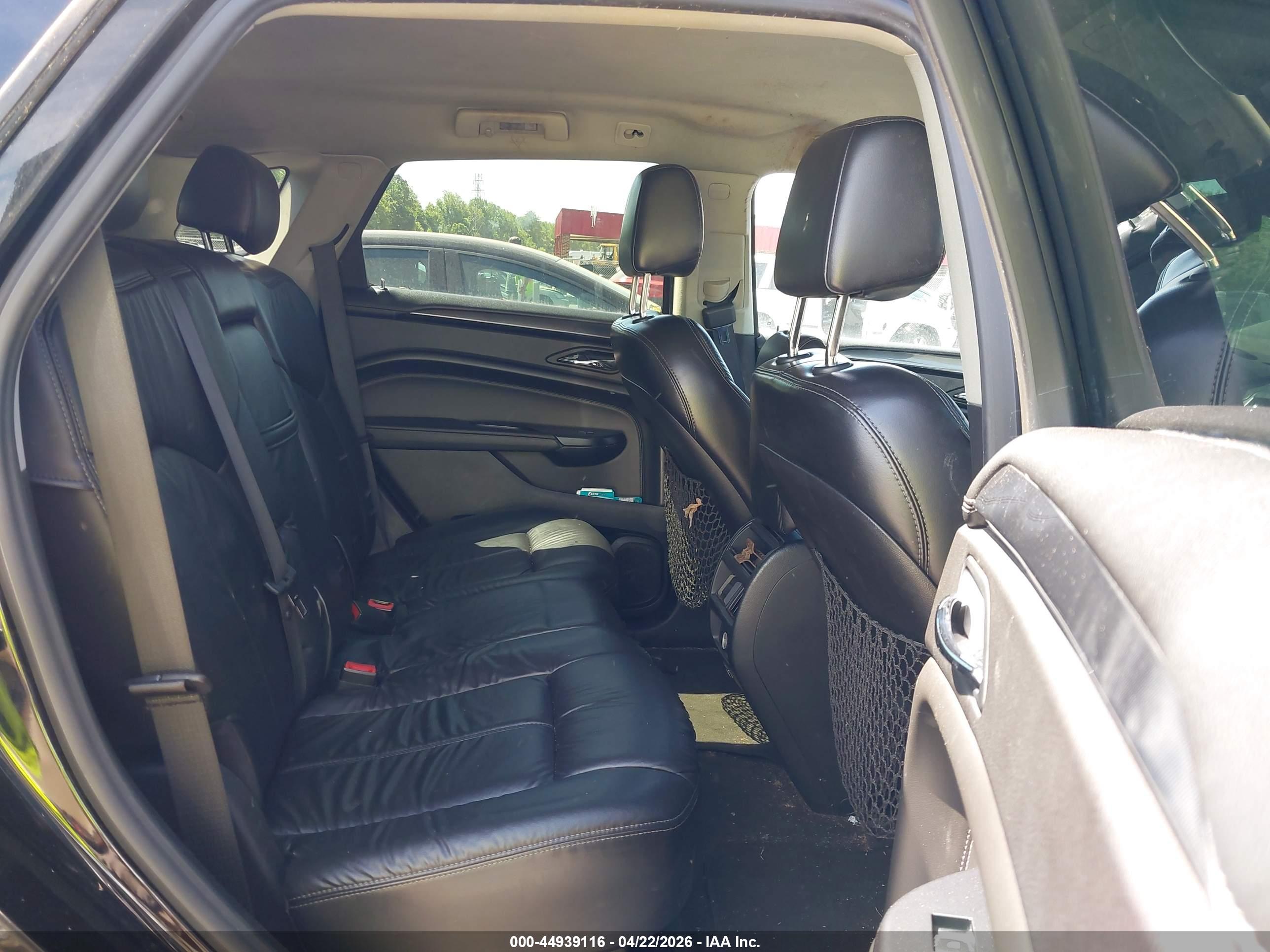 CADILLAC SRX image 8