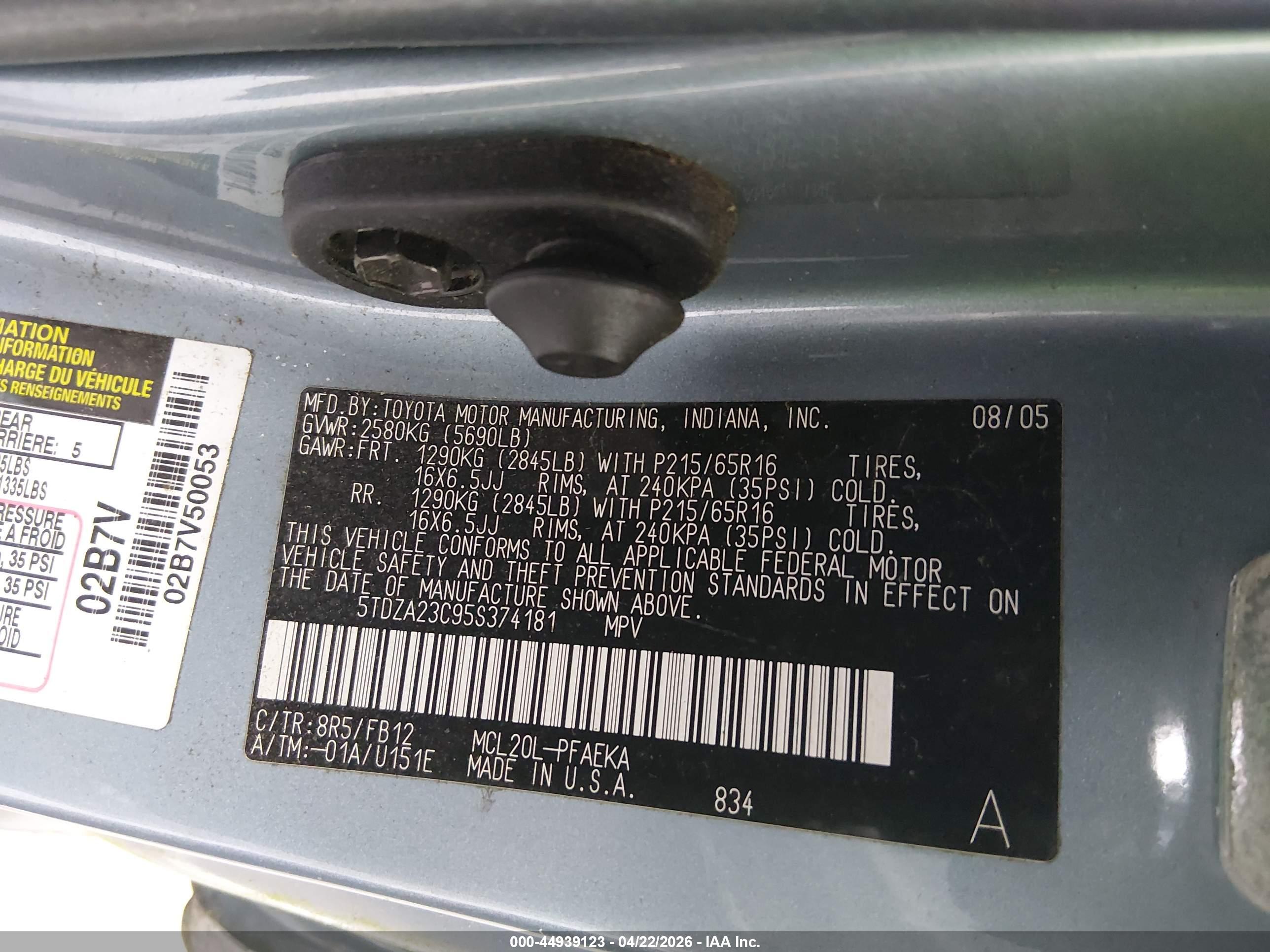 TOYOTA SIENNA image 9