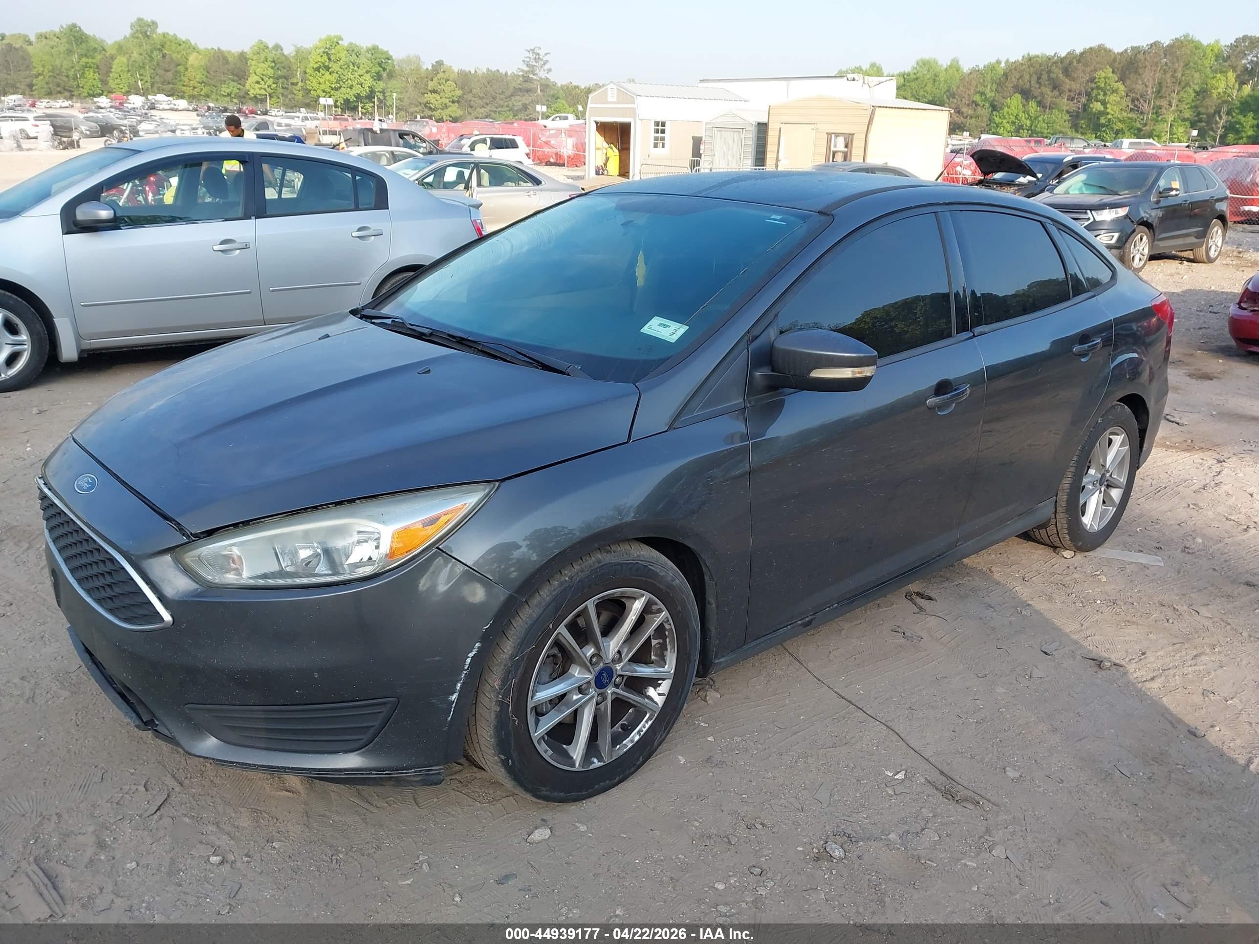 FORD FOCUS image 2