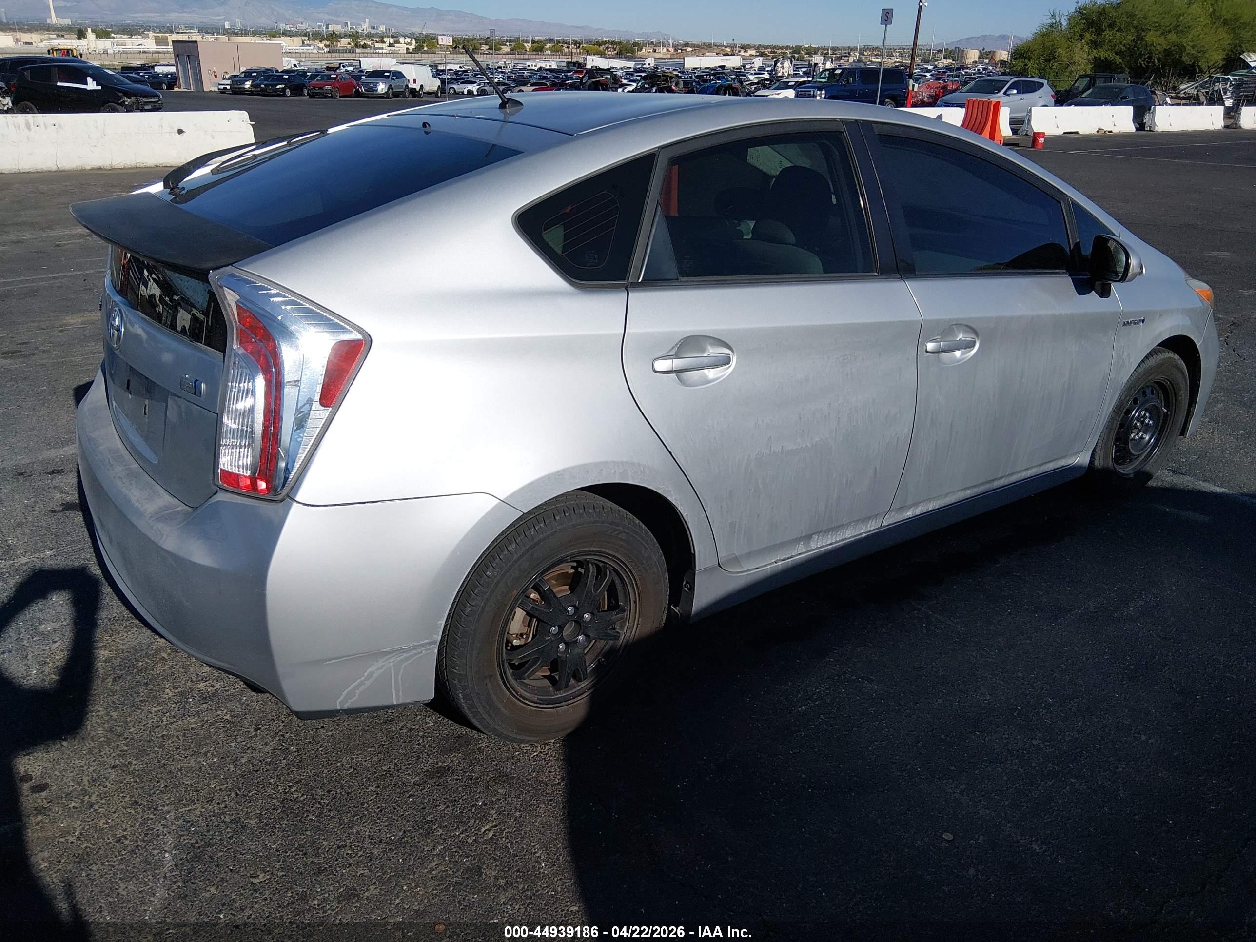 TOYOTA PRIUS image 4