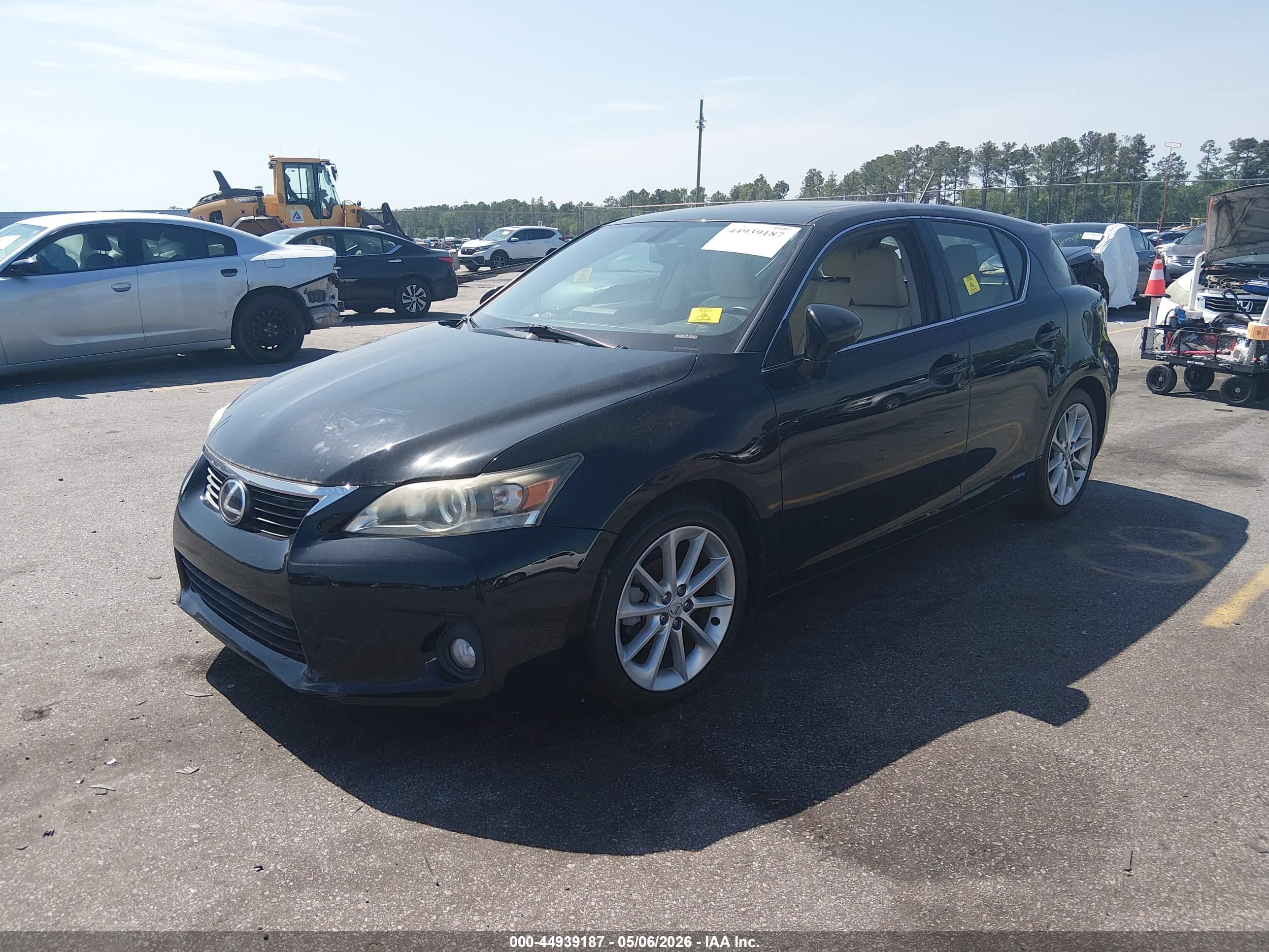 LEXUS CT image 2