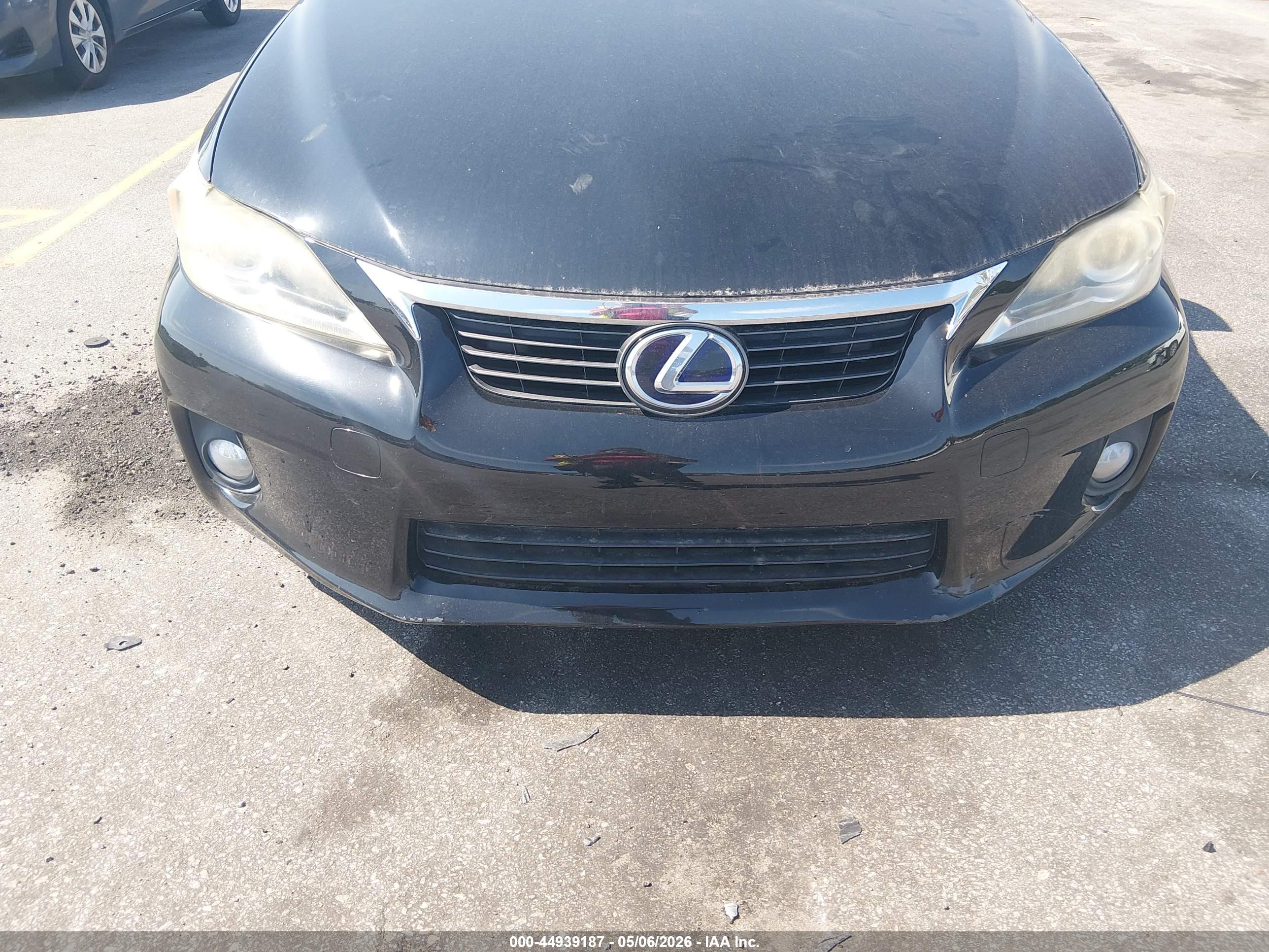 LEXUS CT image 6