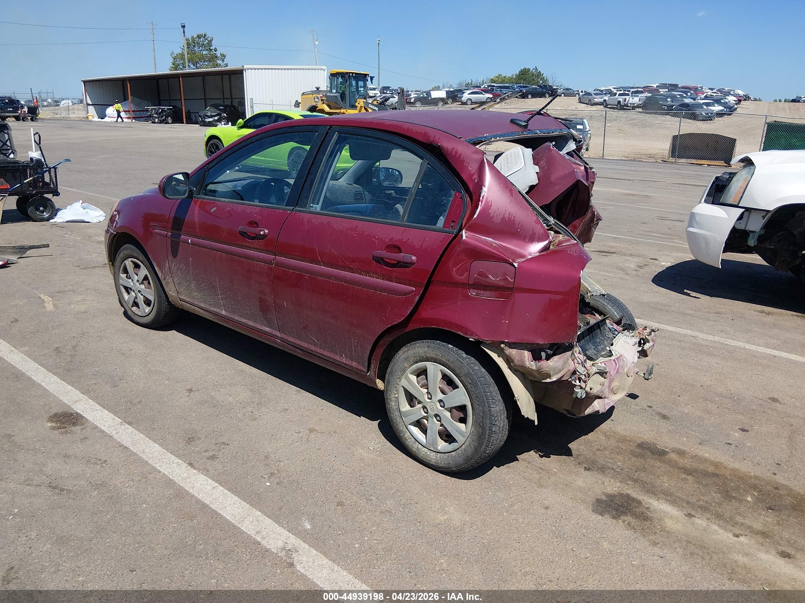 HYUNDAI ACCENT image 3
