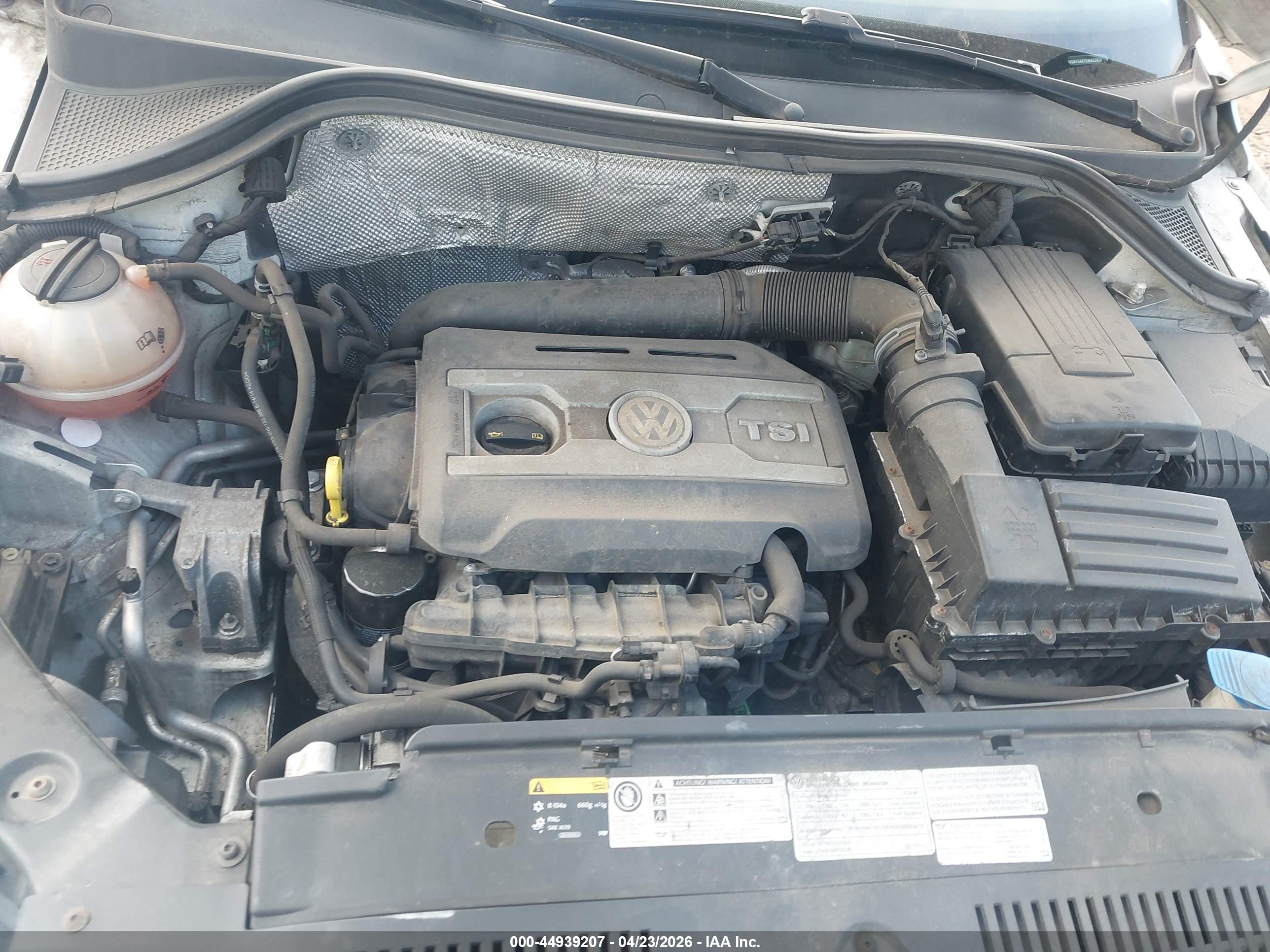 VOLKSWAGEN TIGUAN image 10