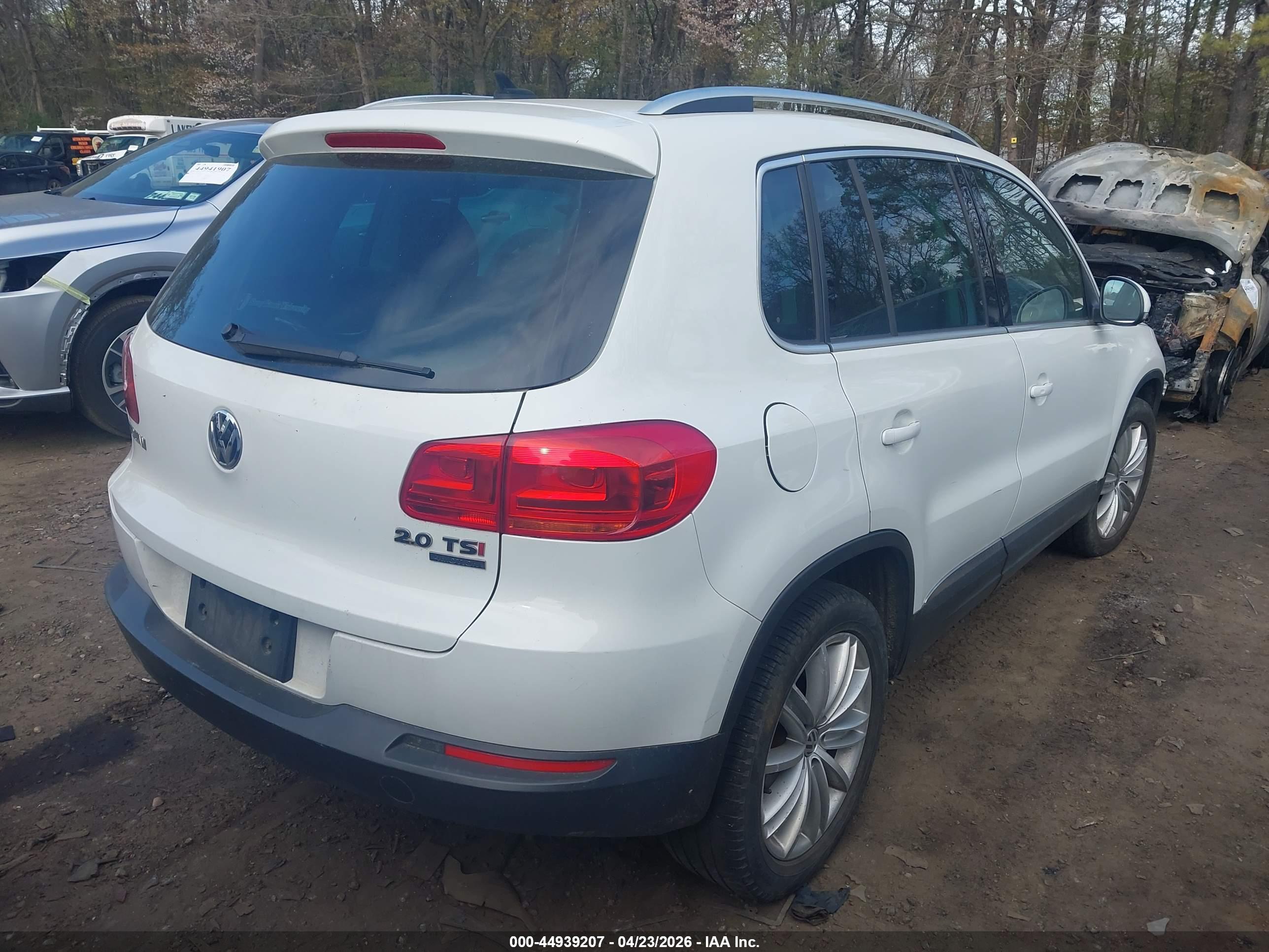 VOLKSWAGEN TIGUAN image 4