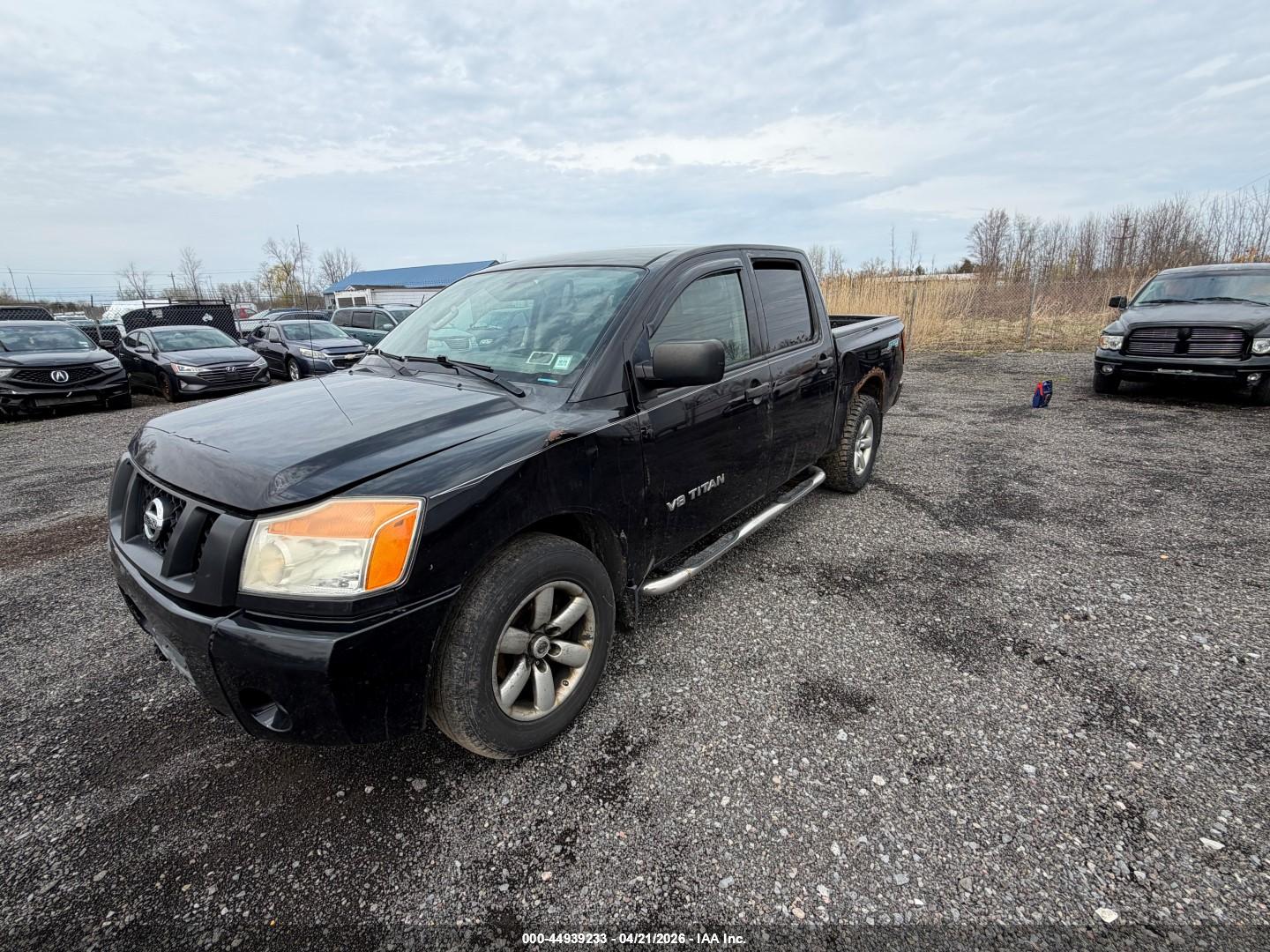 NISSAN TITAN image 2