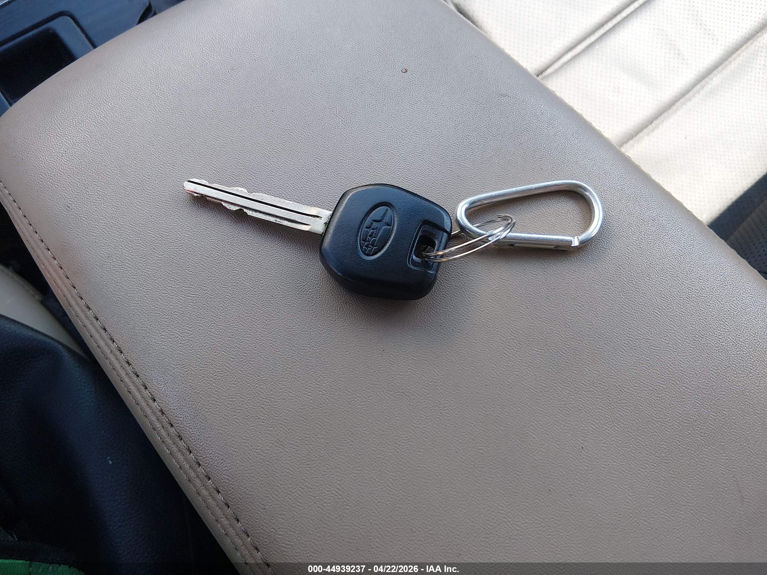 SUBARU OUTBACK image 11