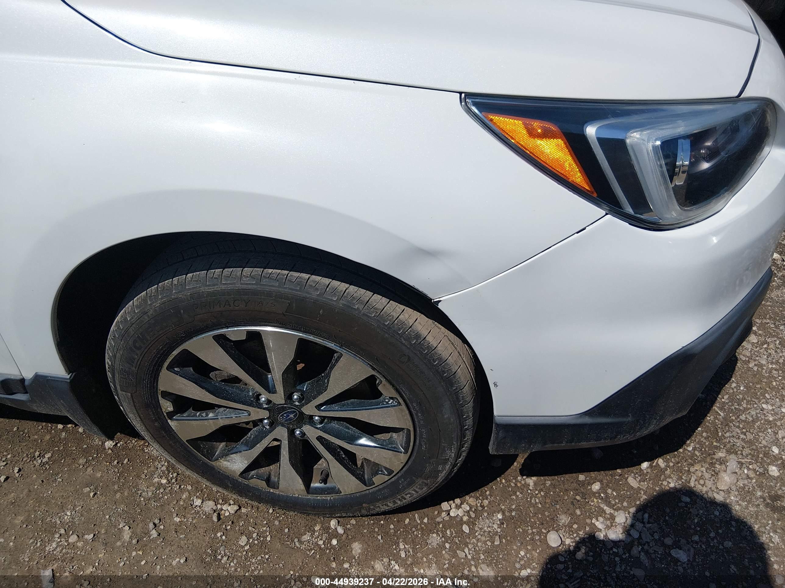 SUBARU OUTBACK image 6