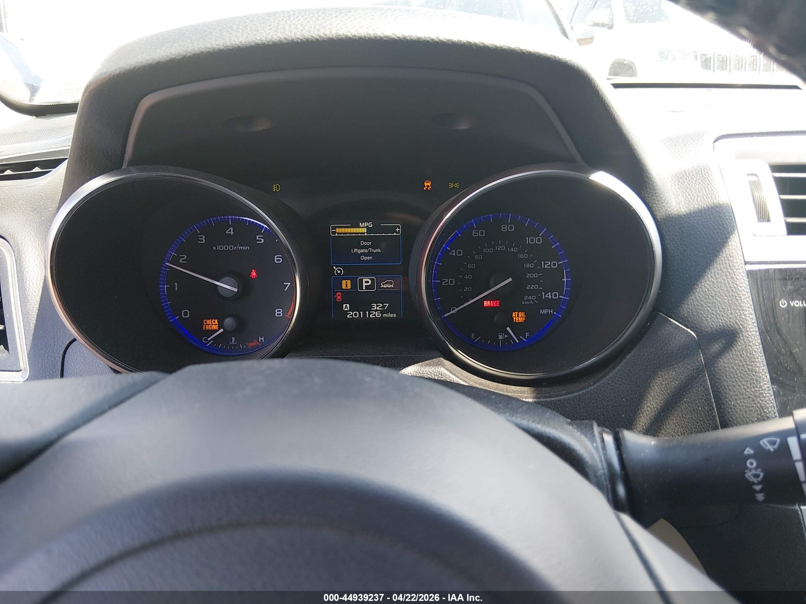 SUBARU OUTBACK image 7