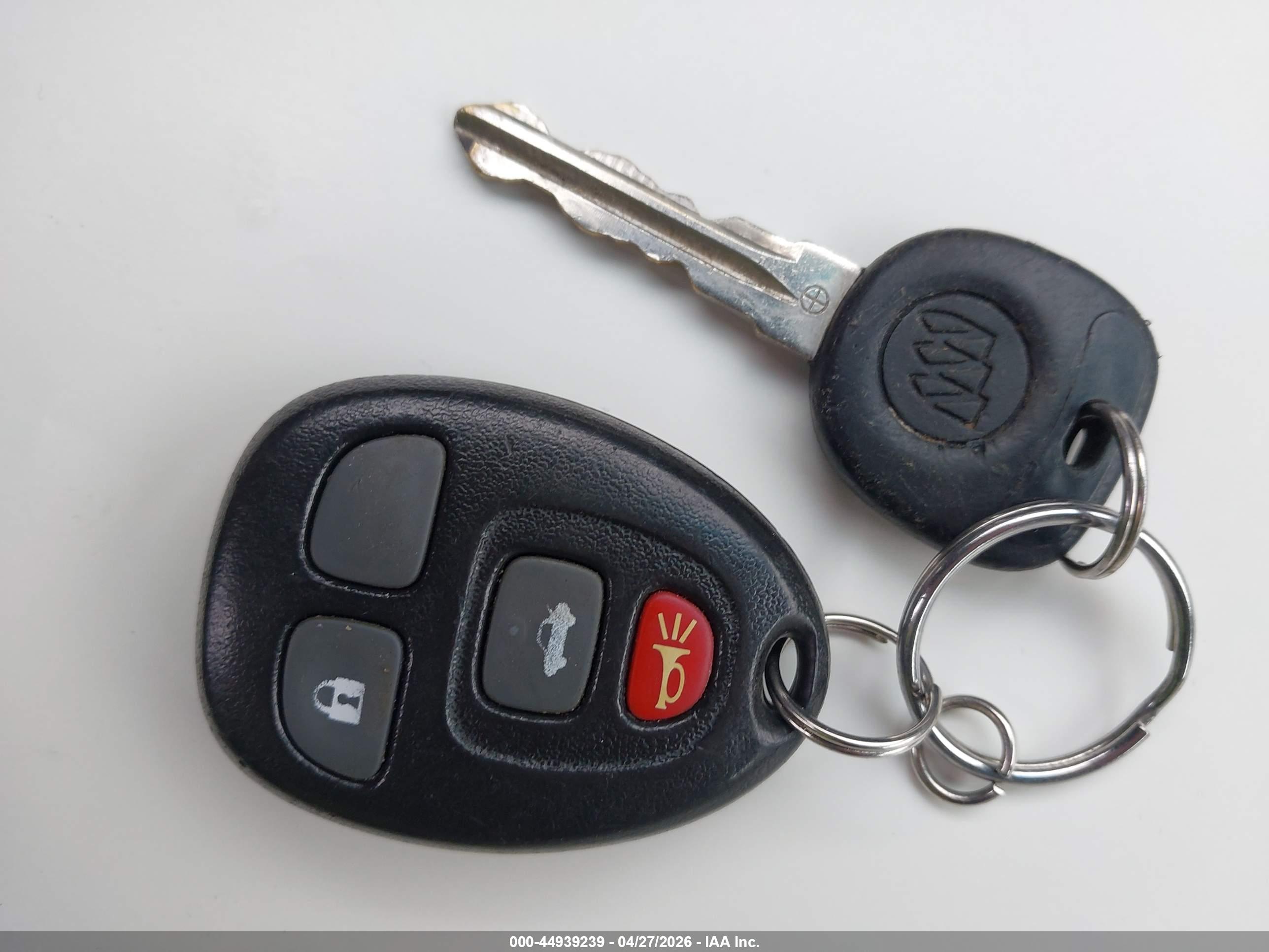 BUICK LUCERNE image 11