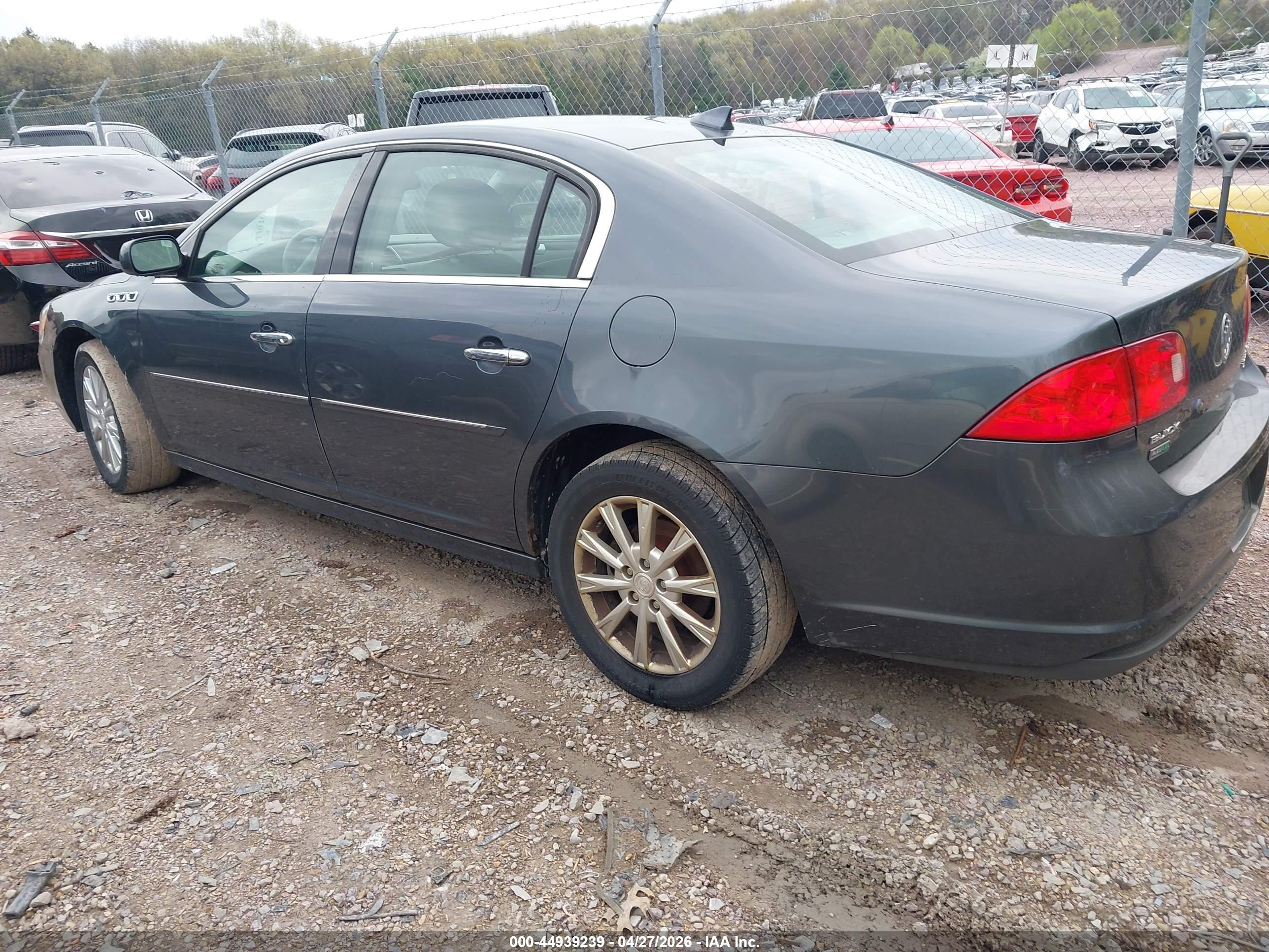 BUICK LUCERNE image 3