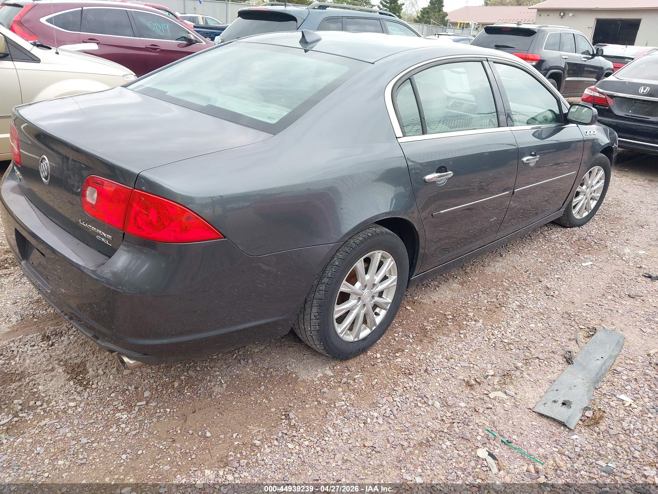 BUICK LUCERNE image 4