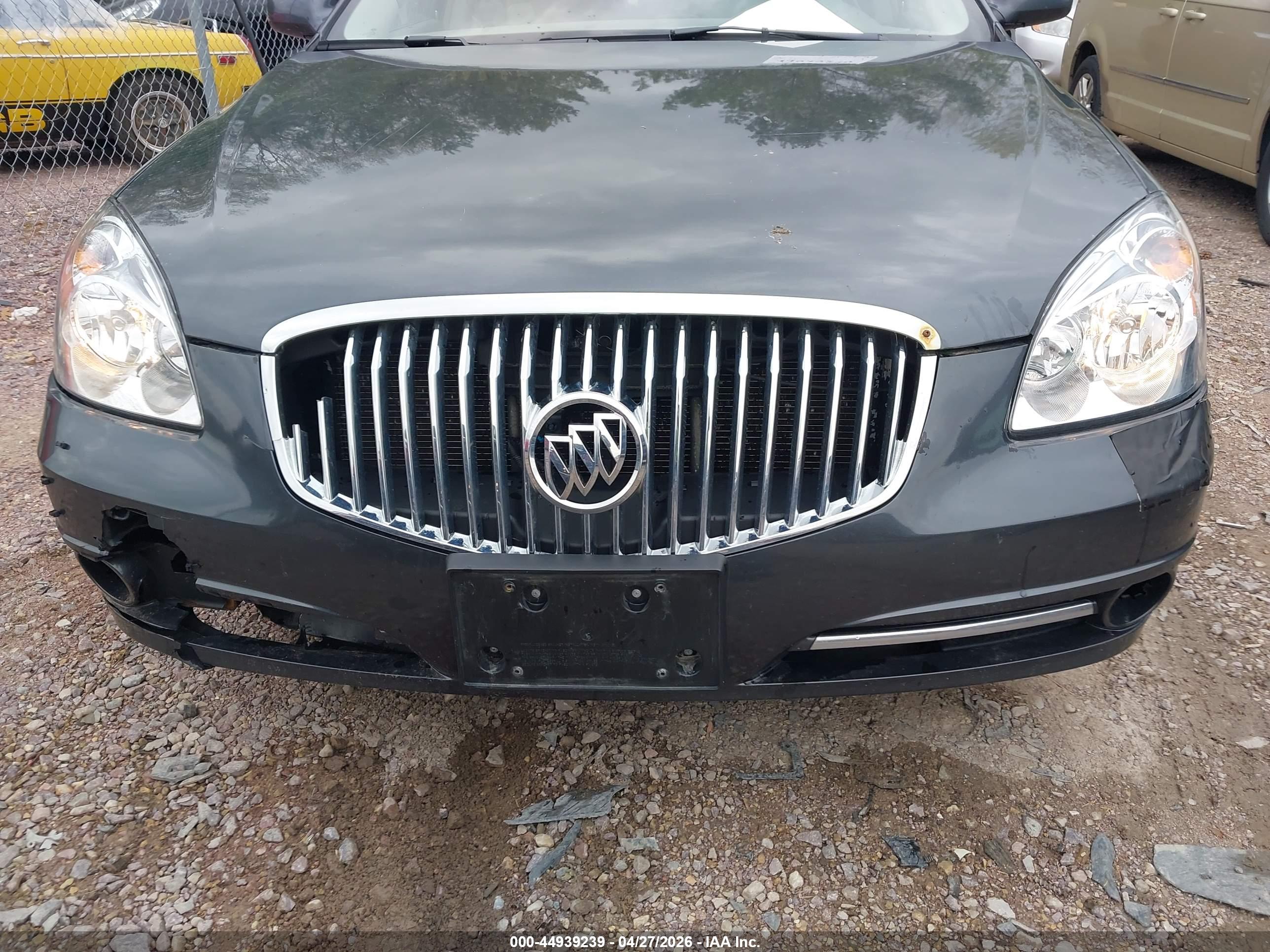 BUICK LUCERNE image 6