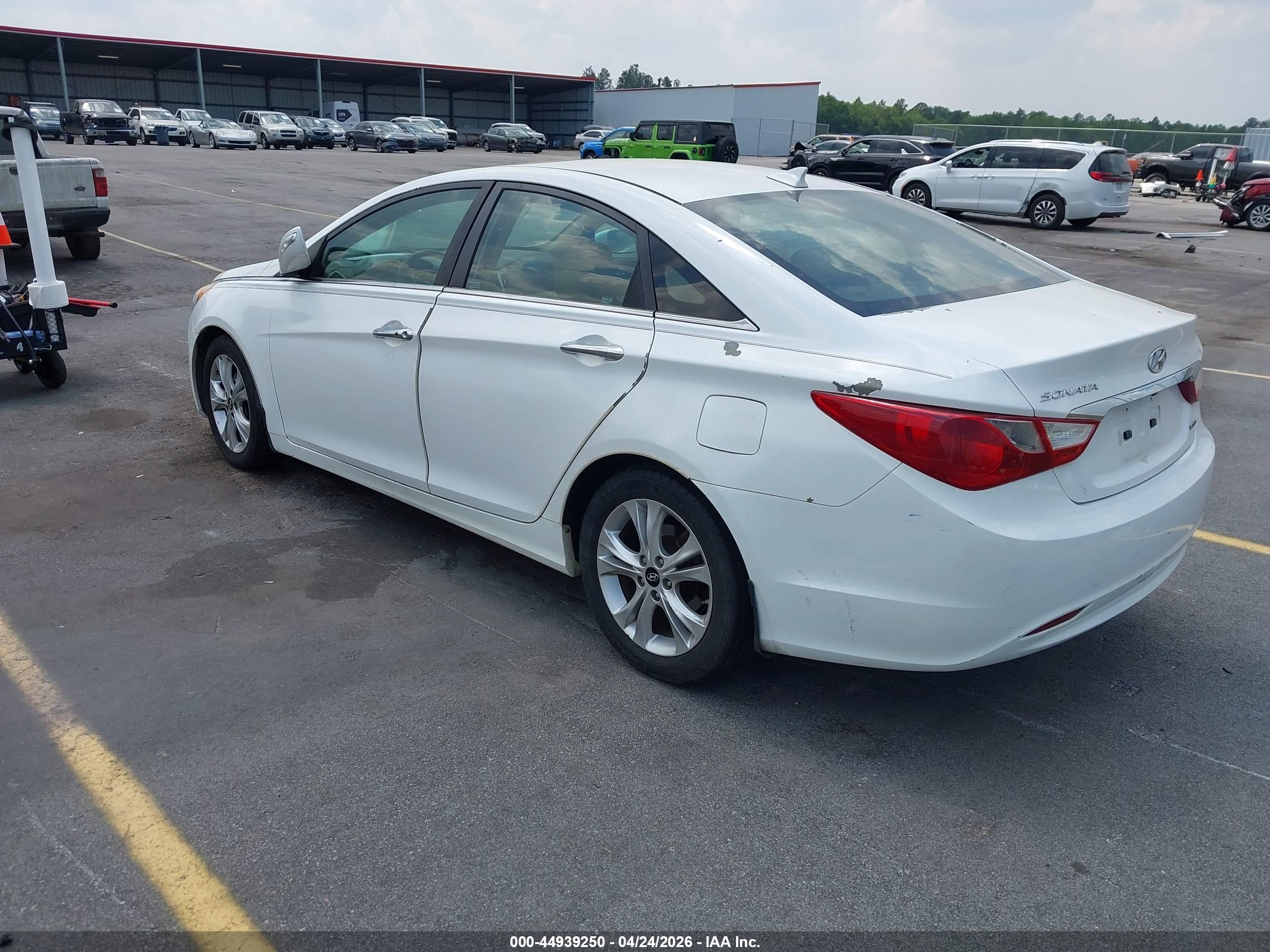 HYUNDAI SONATA image 3