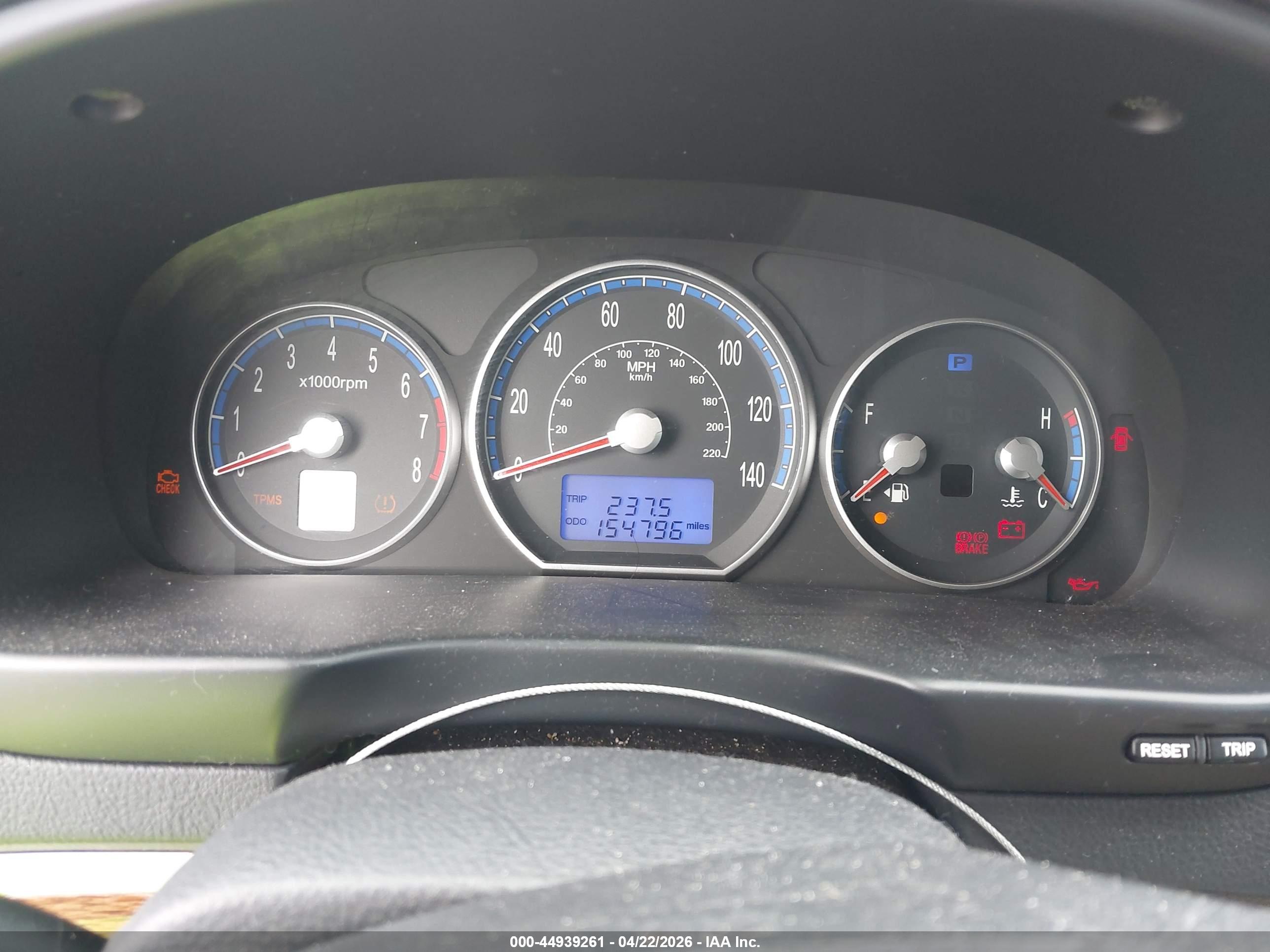 HYUNDAI SANTA image 7