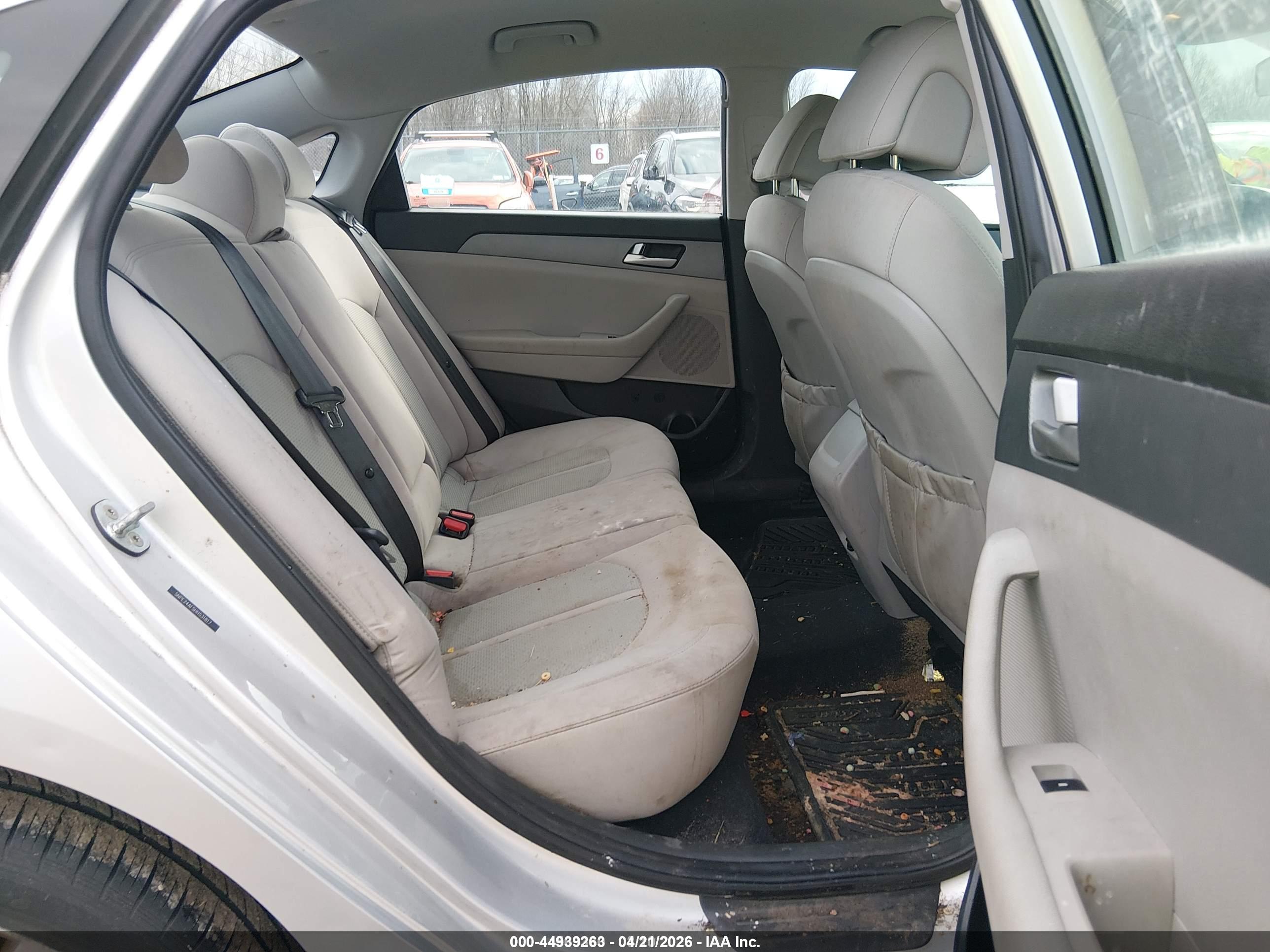 HYUNDAI SONATA image 8