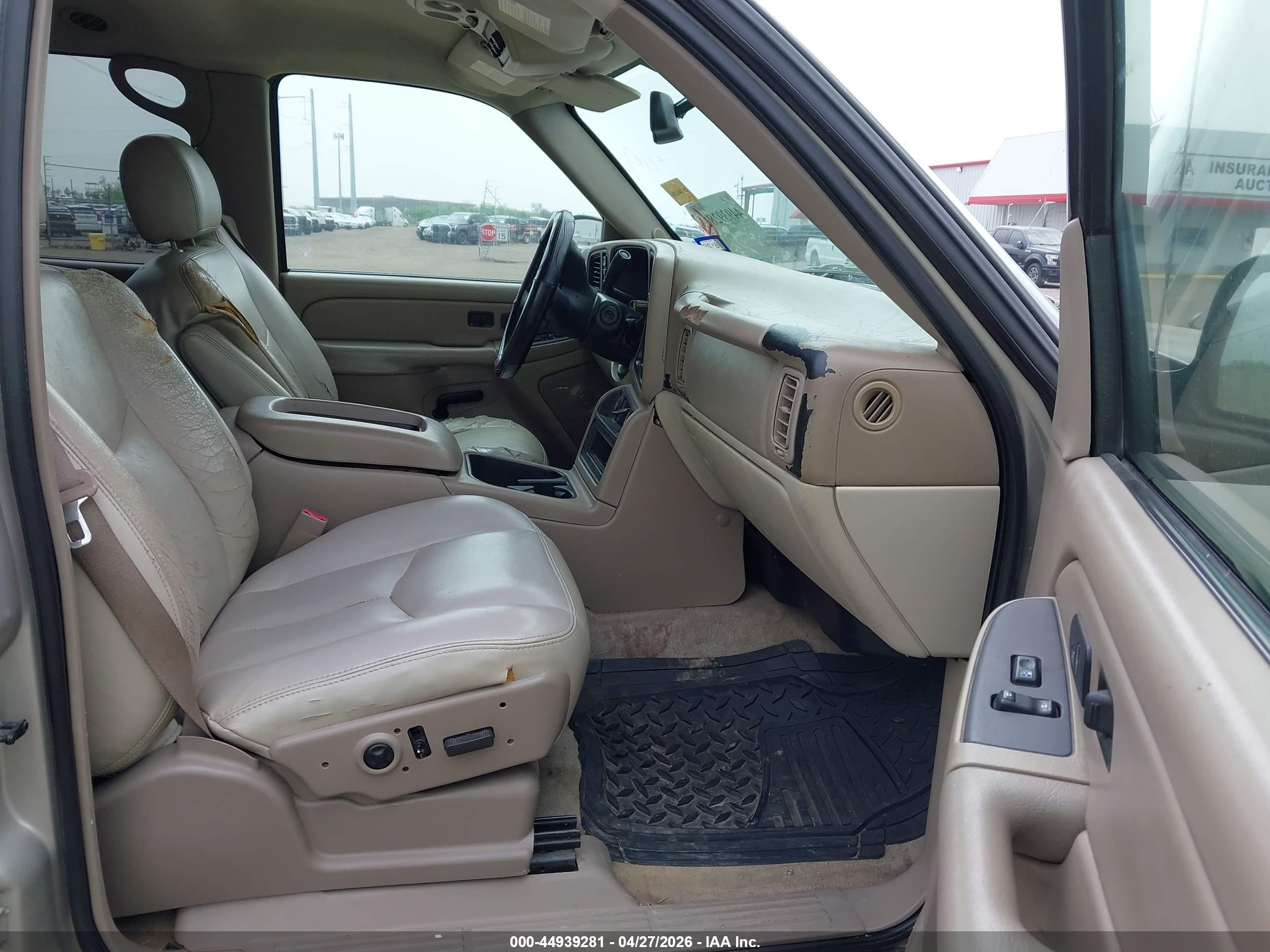 CHEVROLET TAHOE image 5