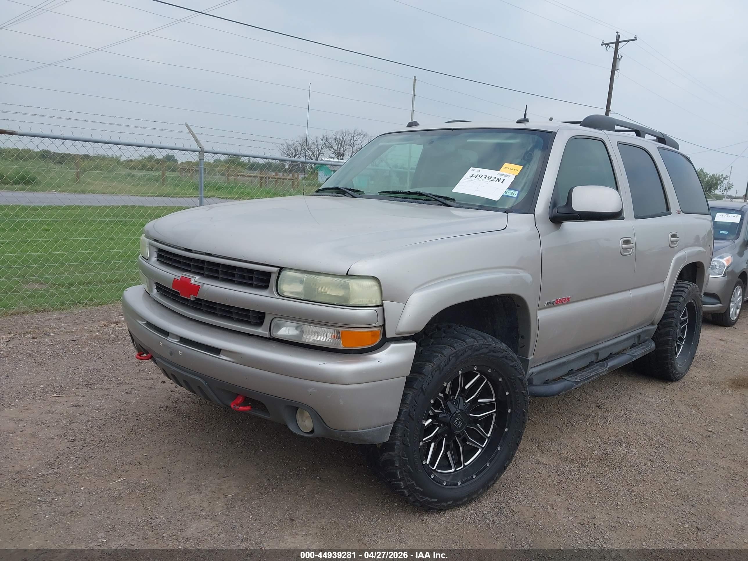 CHEVROLET TAHOE image 6