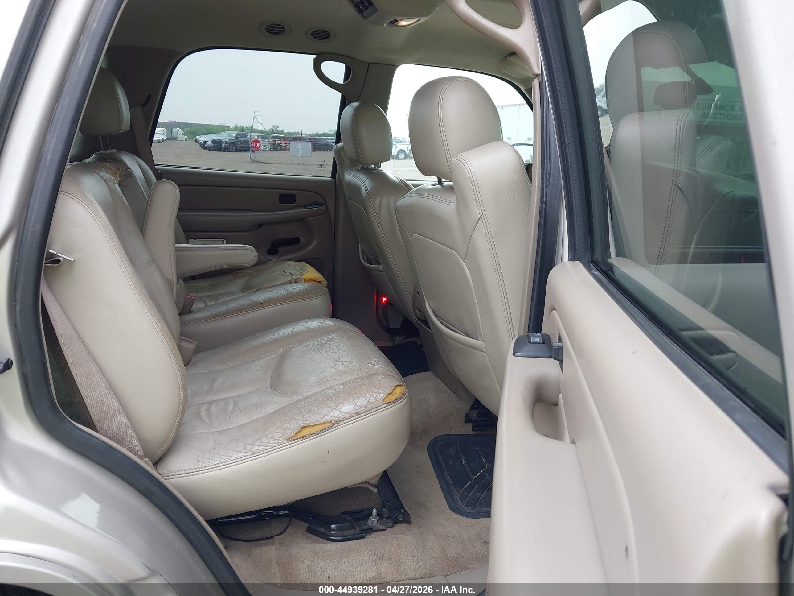 CHEVROLET TAHOE image 8