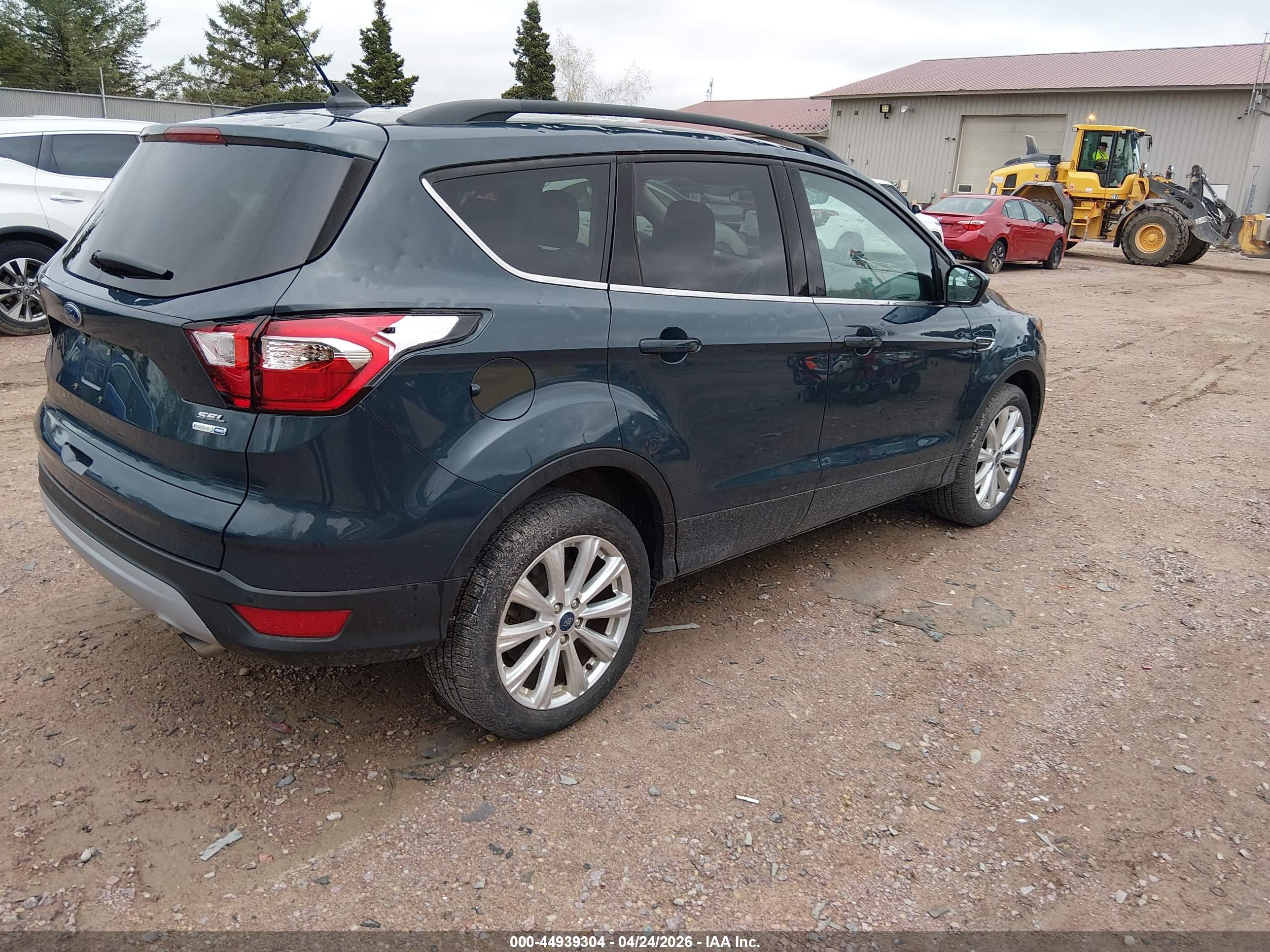 FORD ESCAPE image 4