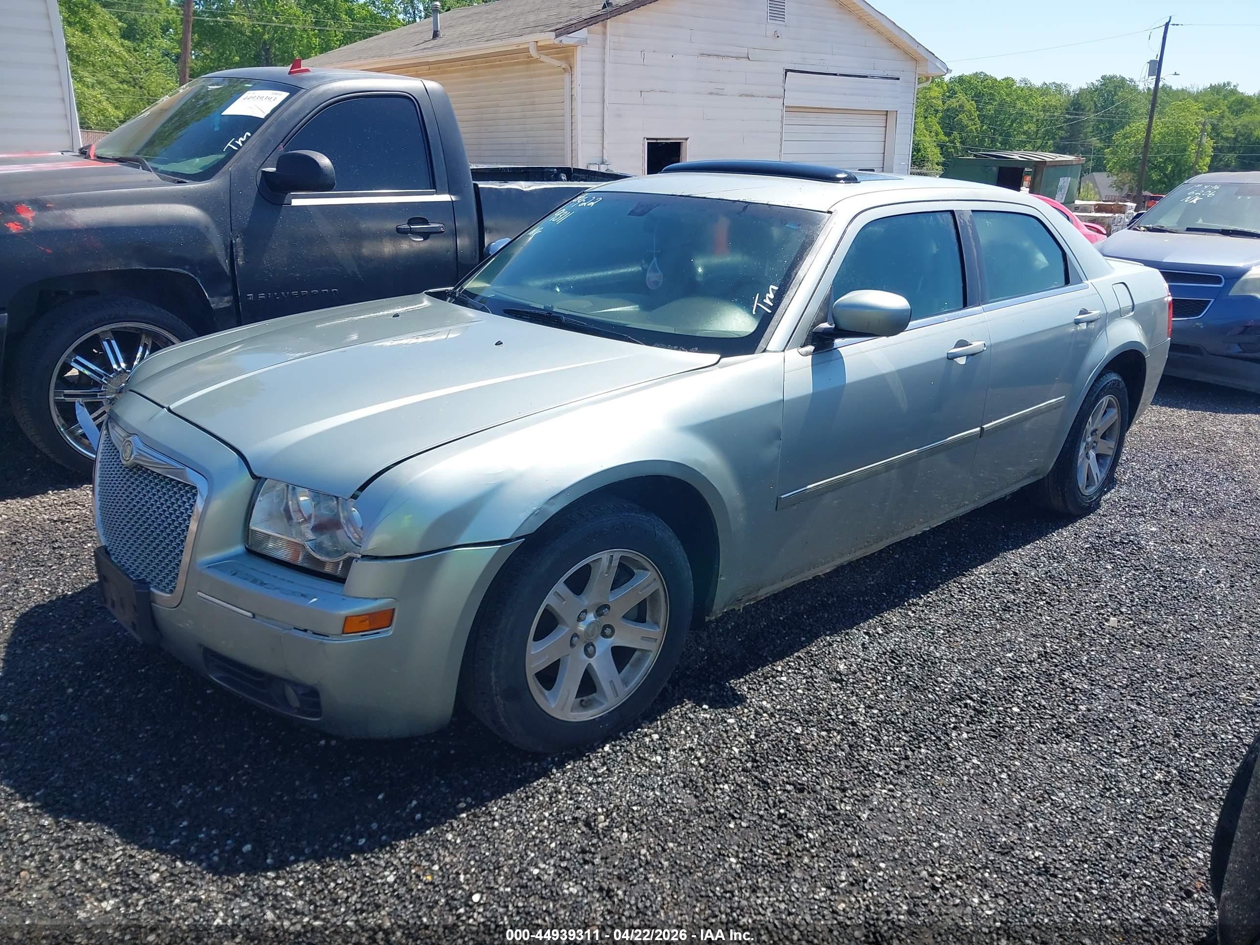 CHRYSLER 300 image 2