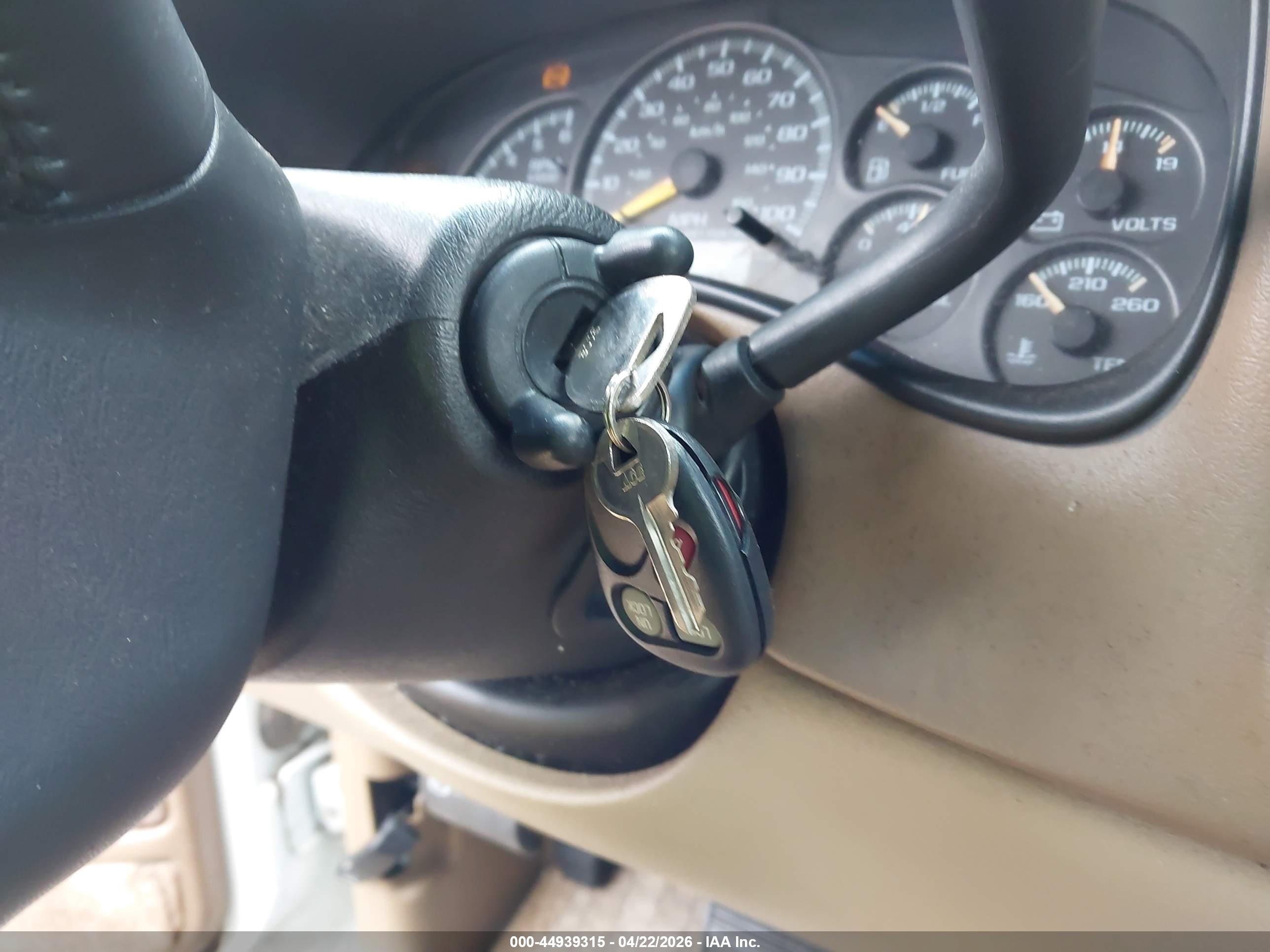 GMC YUKON image 11
