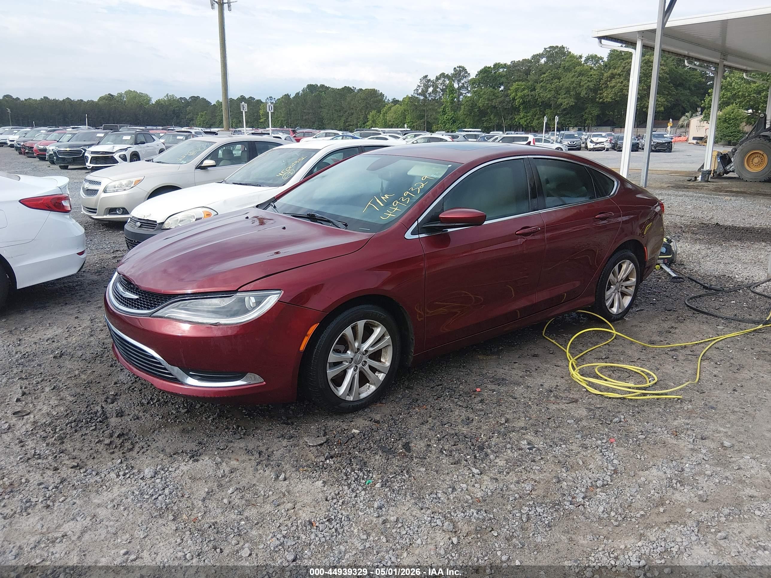 CHRYSLER 200 image 2