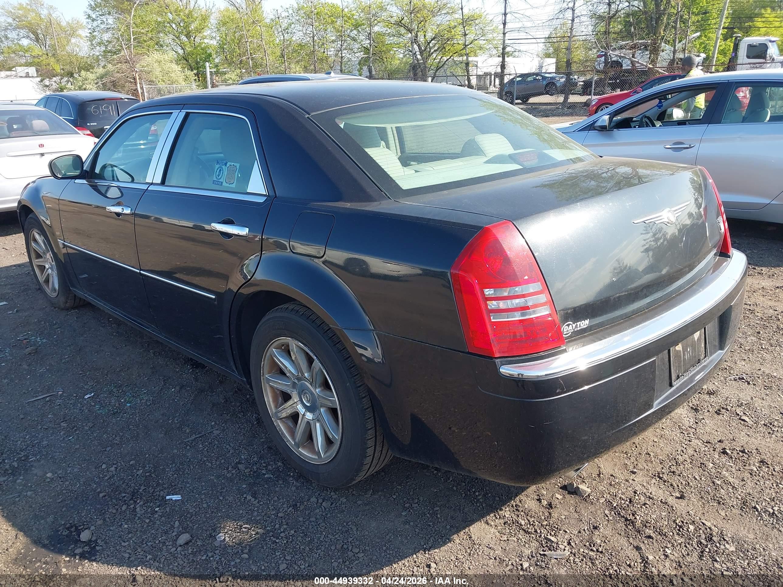 CHRYSLER 300C image 3