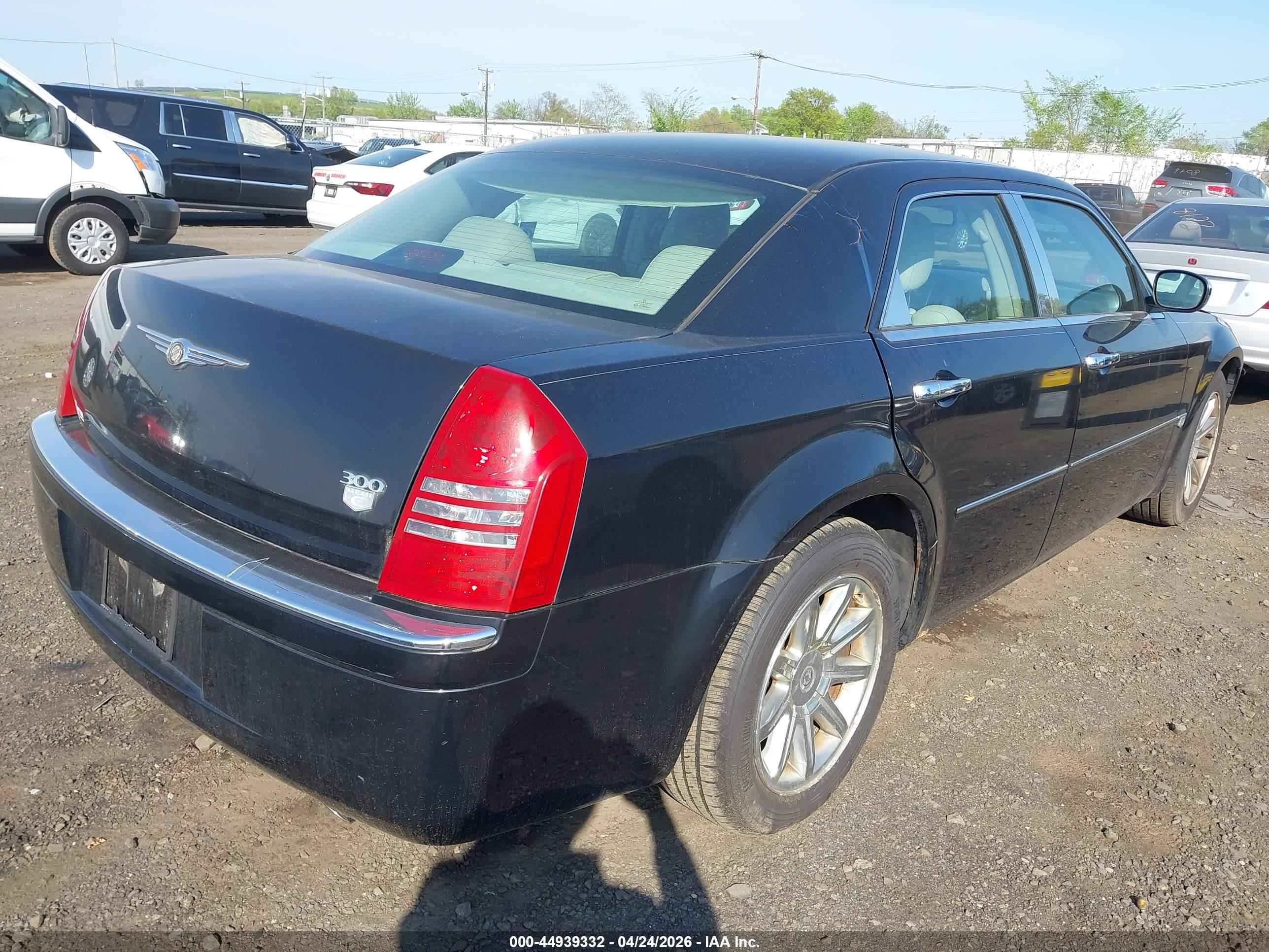 CHRYSLER 300C image 4