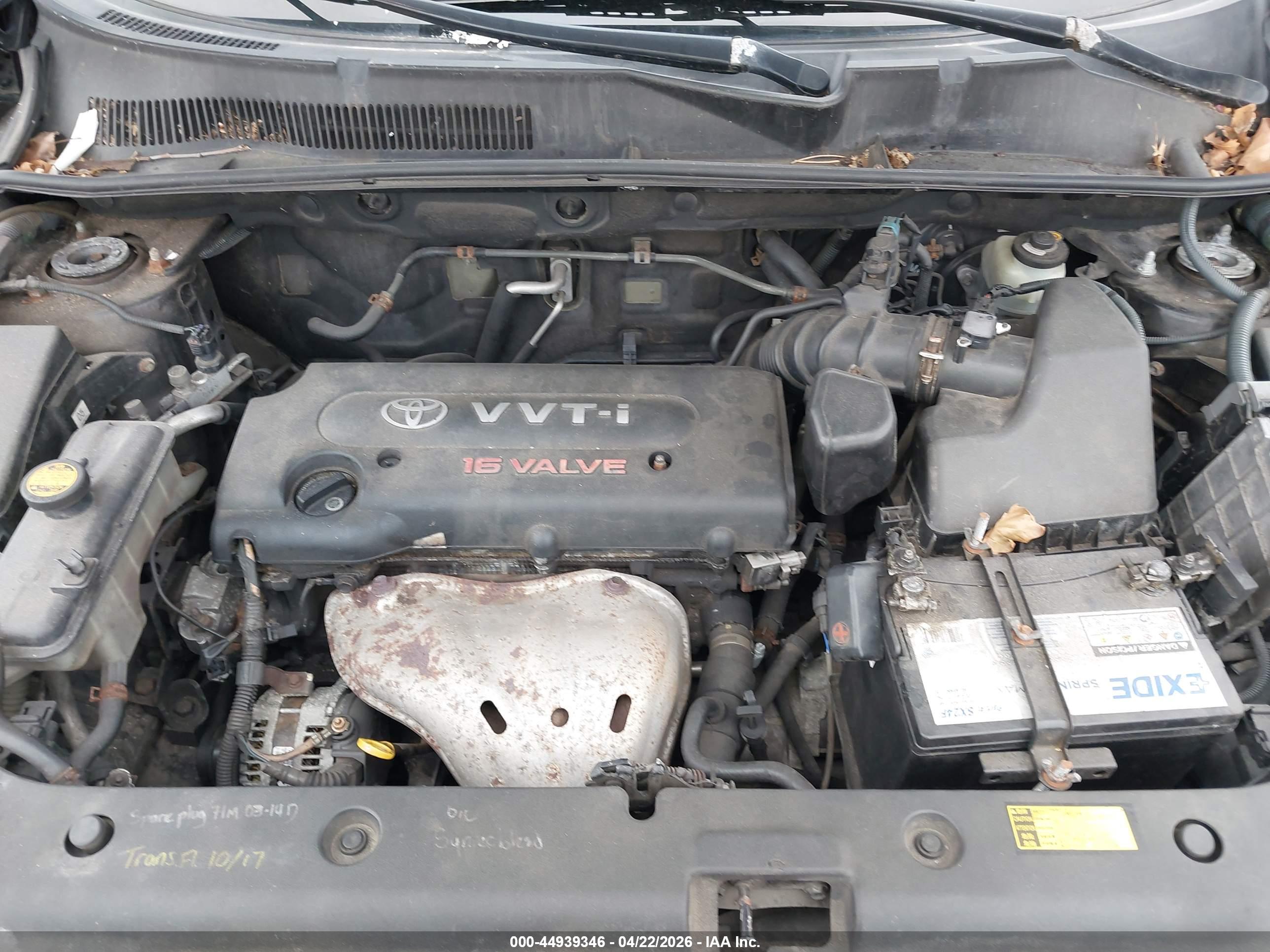 TOYOTA RAV4 image 10