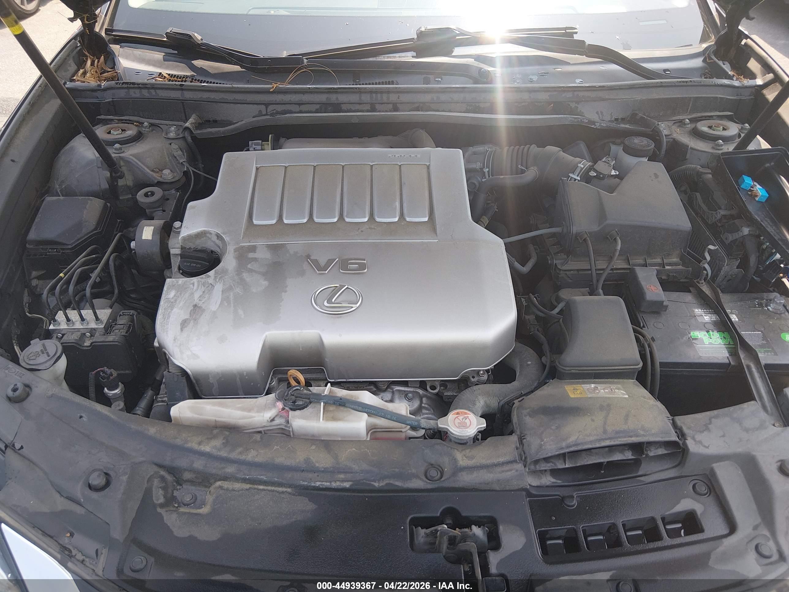 LEXUS ES image 10