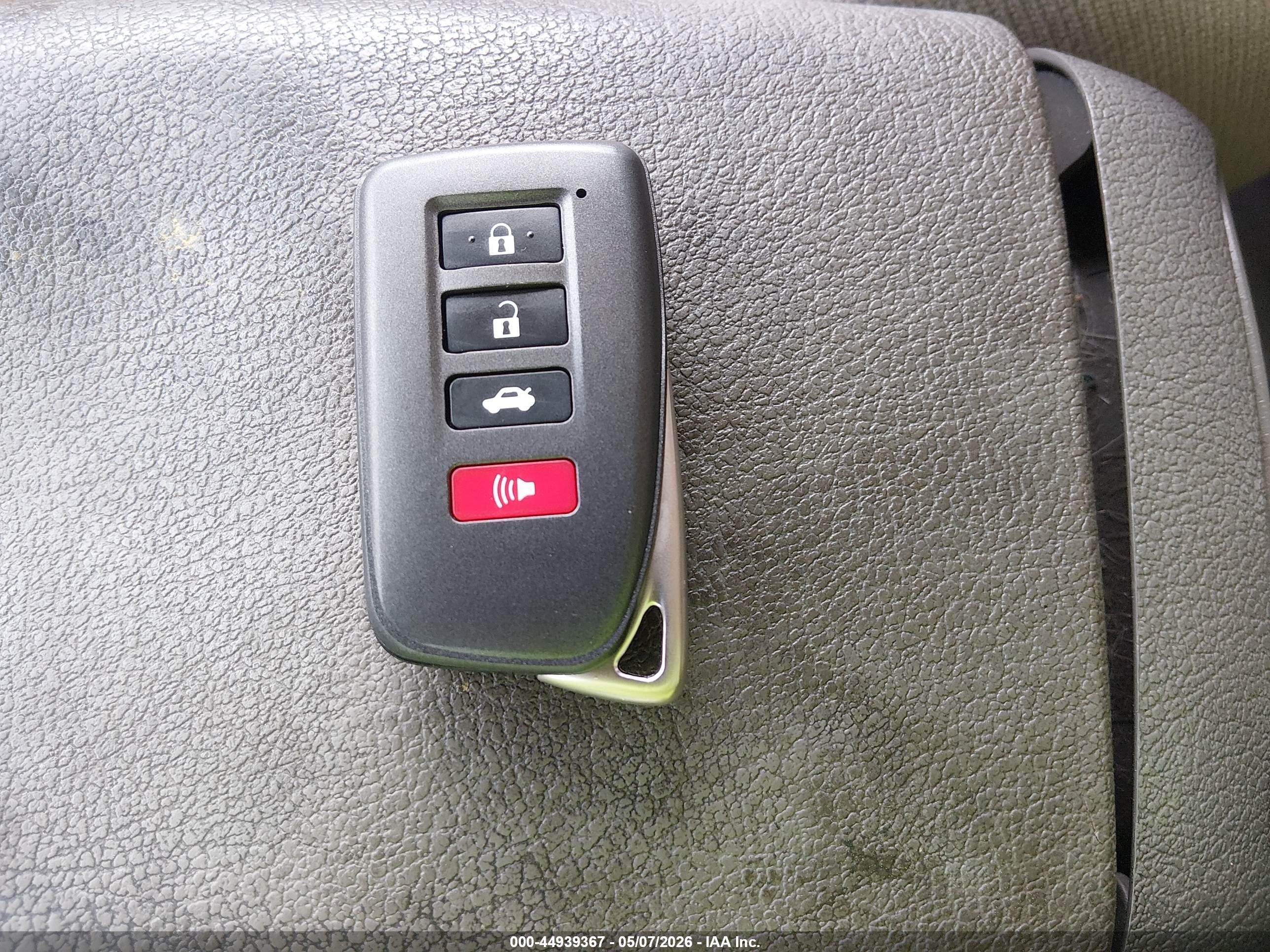 LEXUS ES image 11