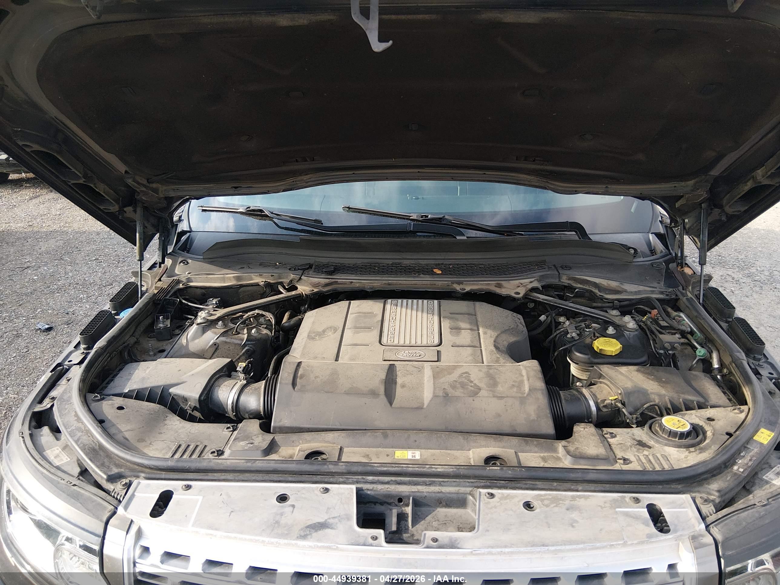 LAND ROVER image 10