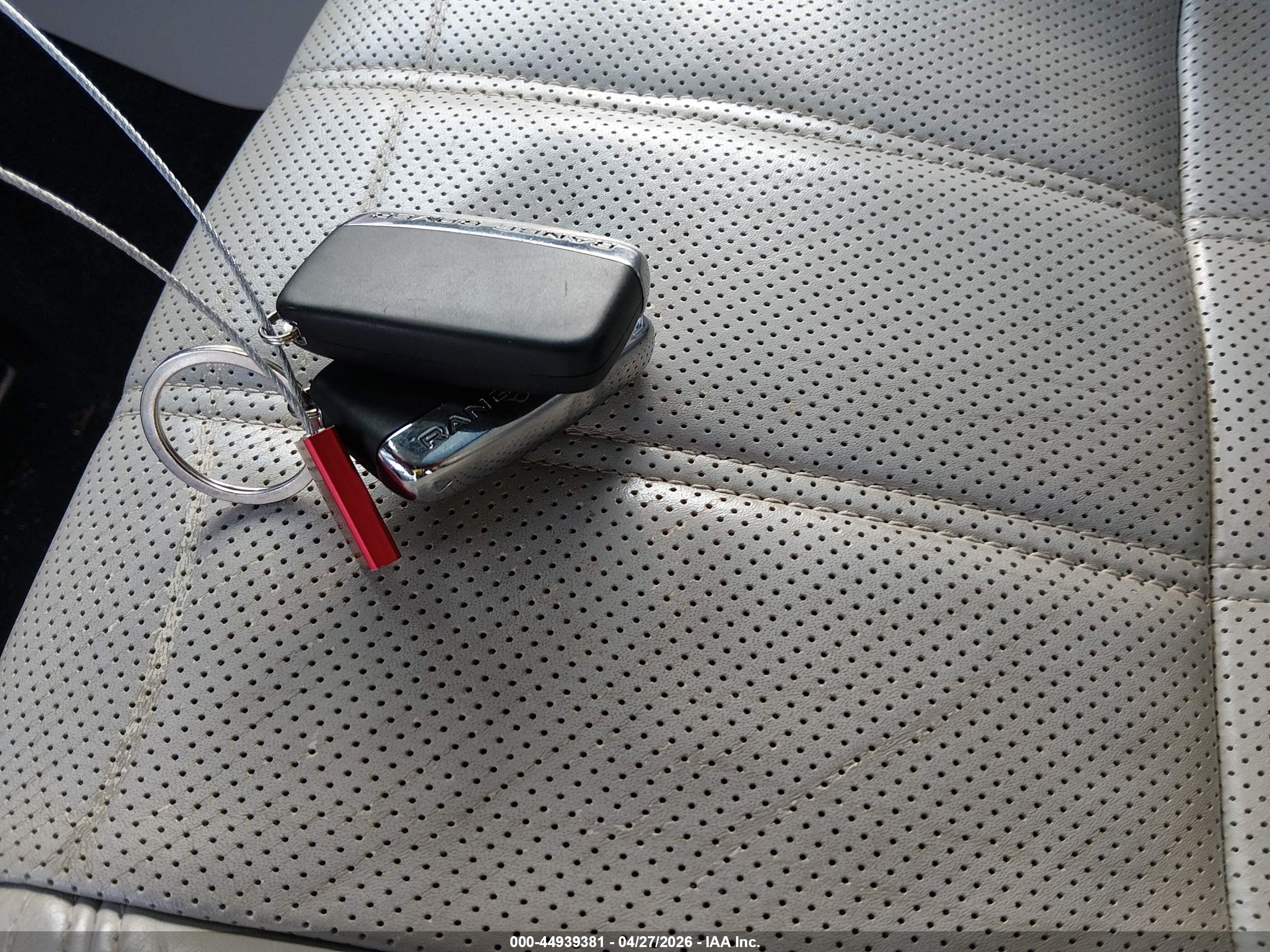 LAND ROVER image 11