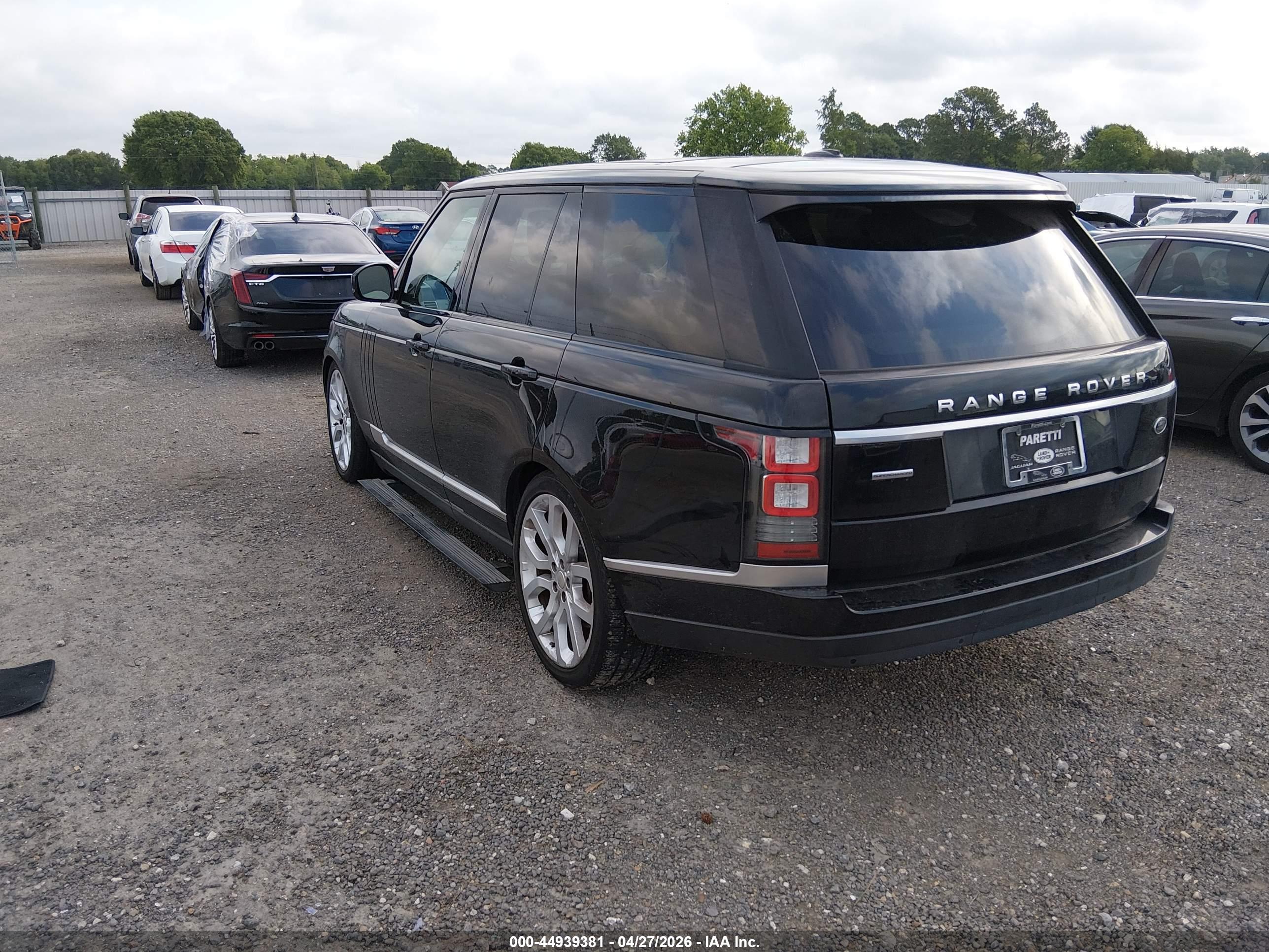 LAND ROVER image 3
