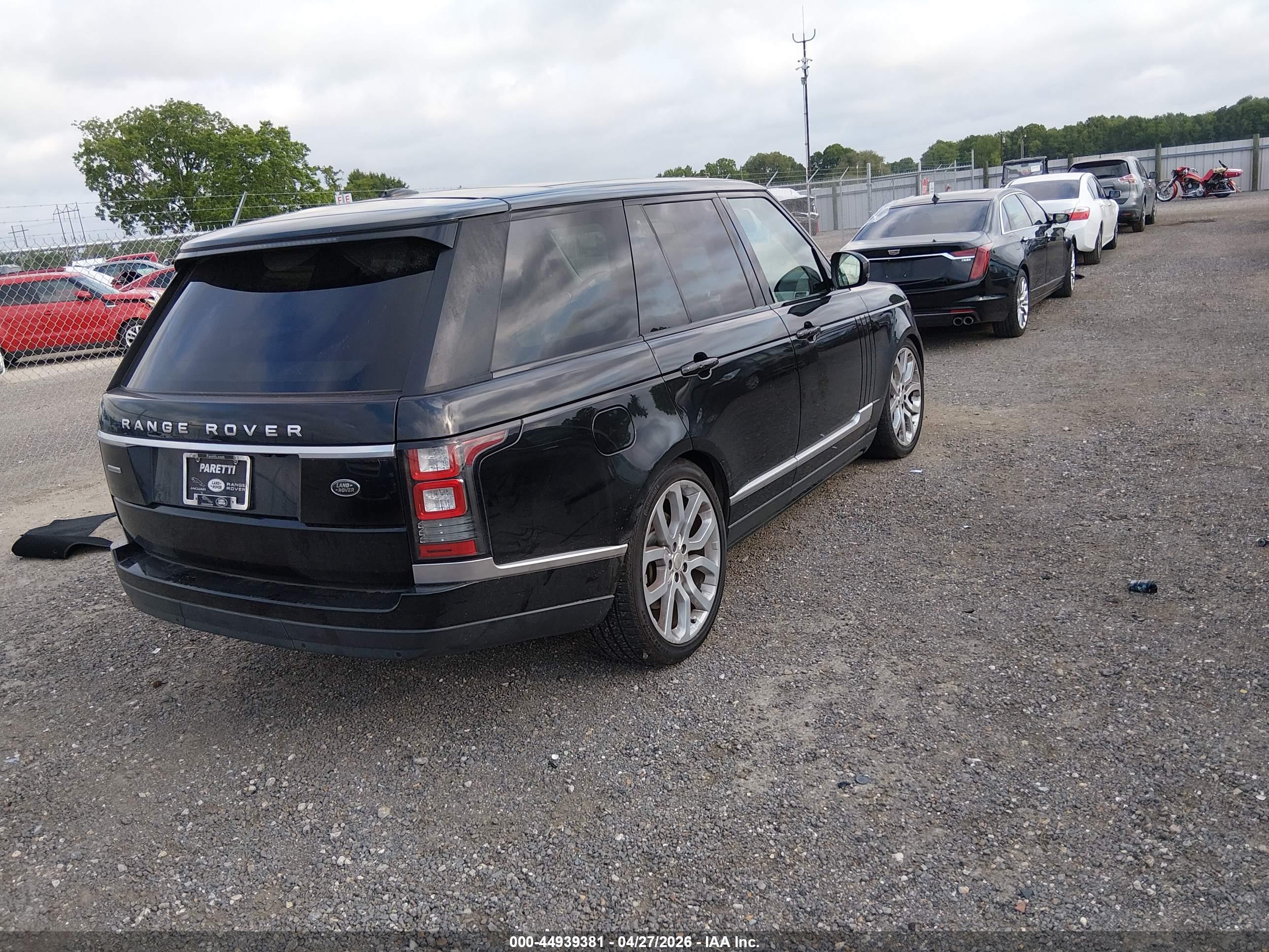 LAND ROVER image 4