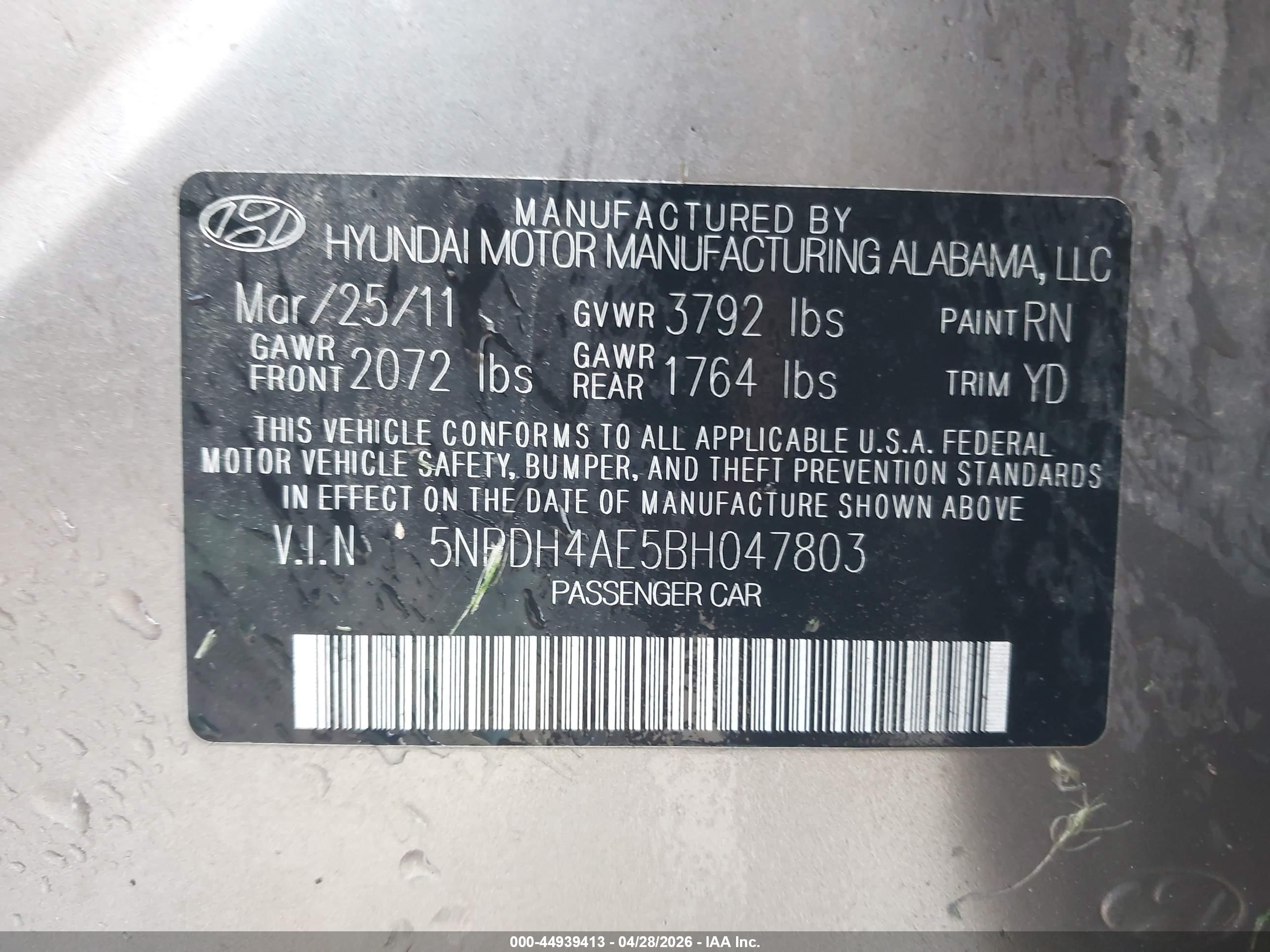 HYUNDAI ELANTRA image 9