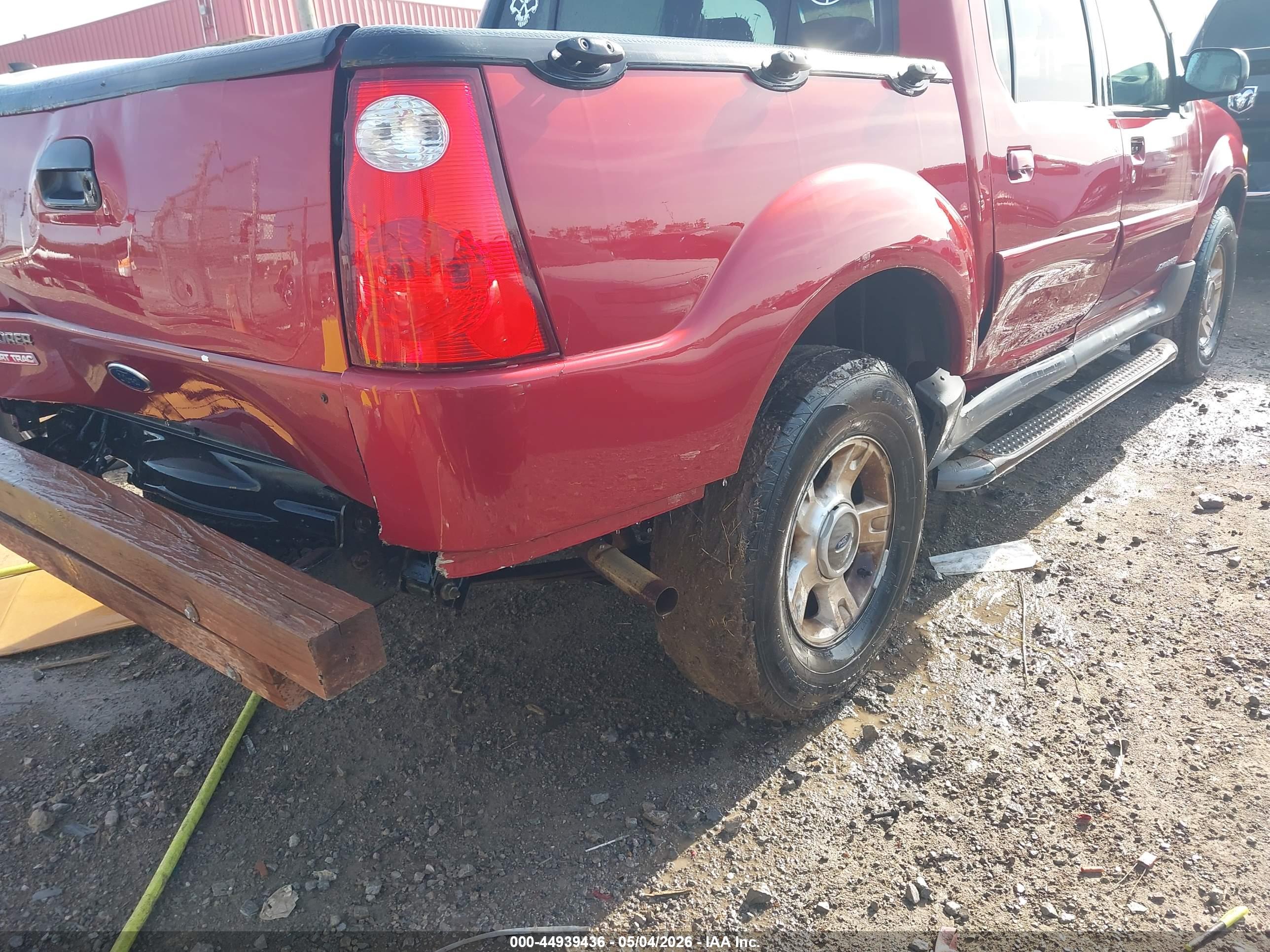 FORD EXPLORER image 6