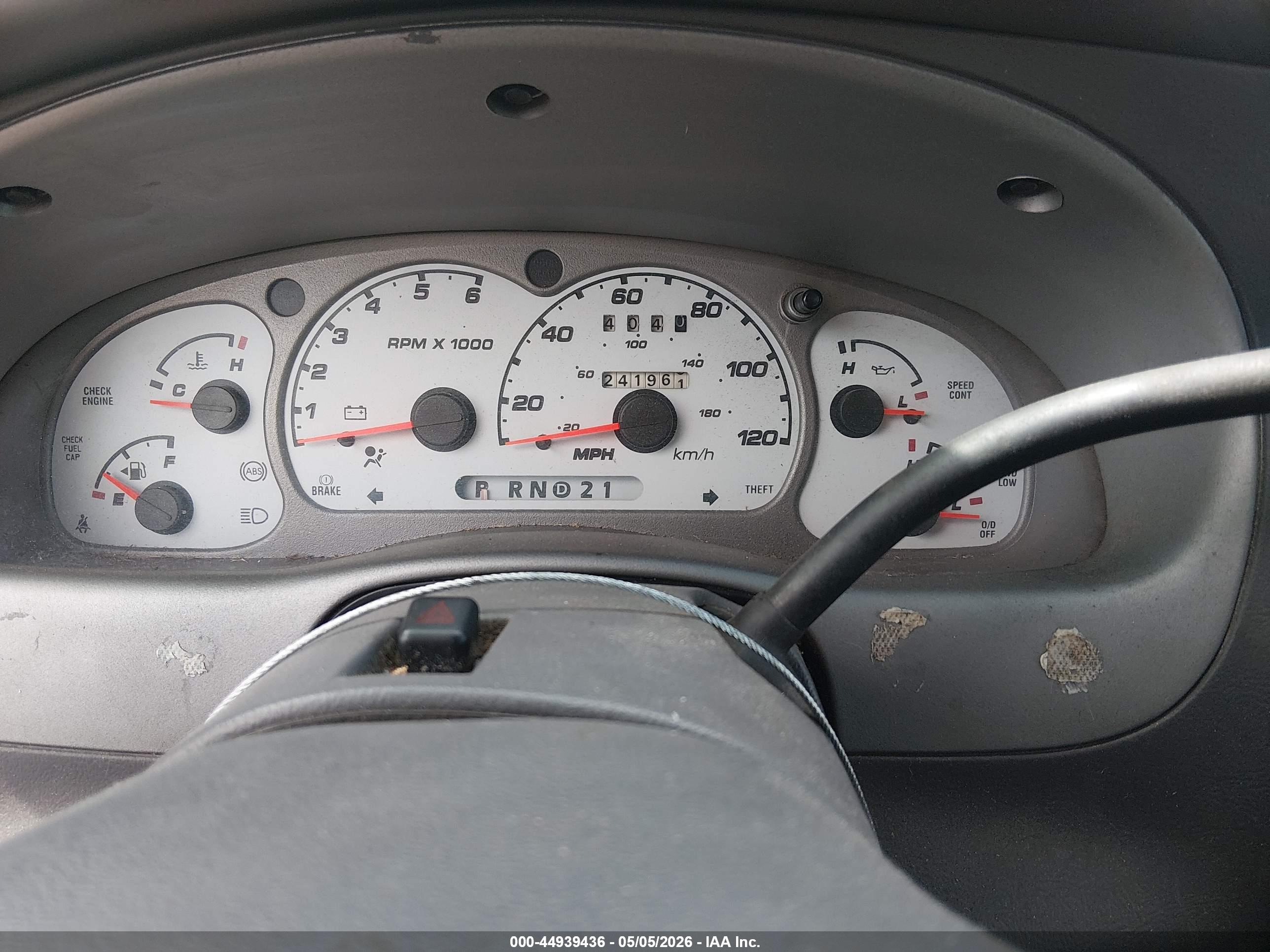 FORD EXPLORER image 7