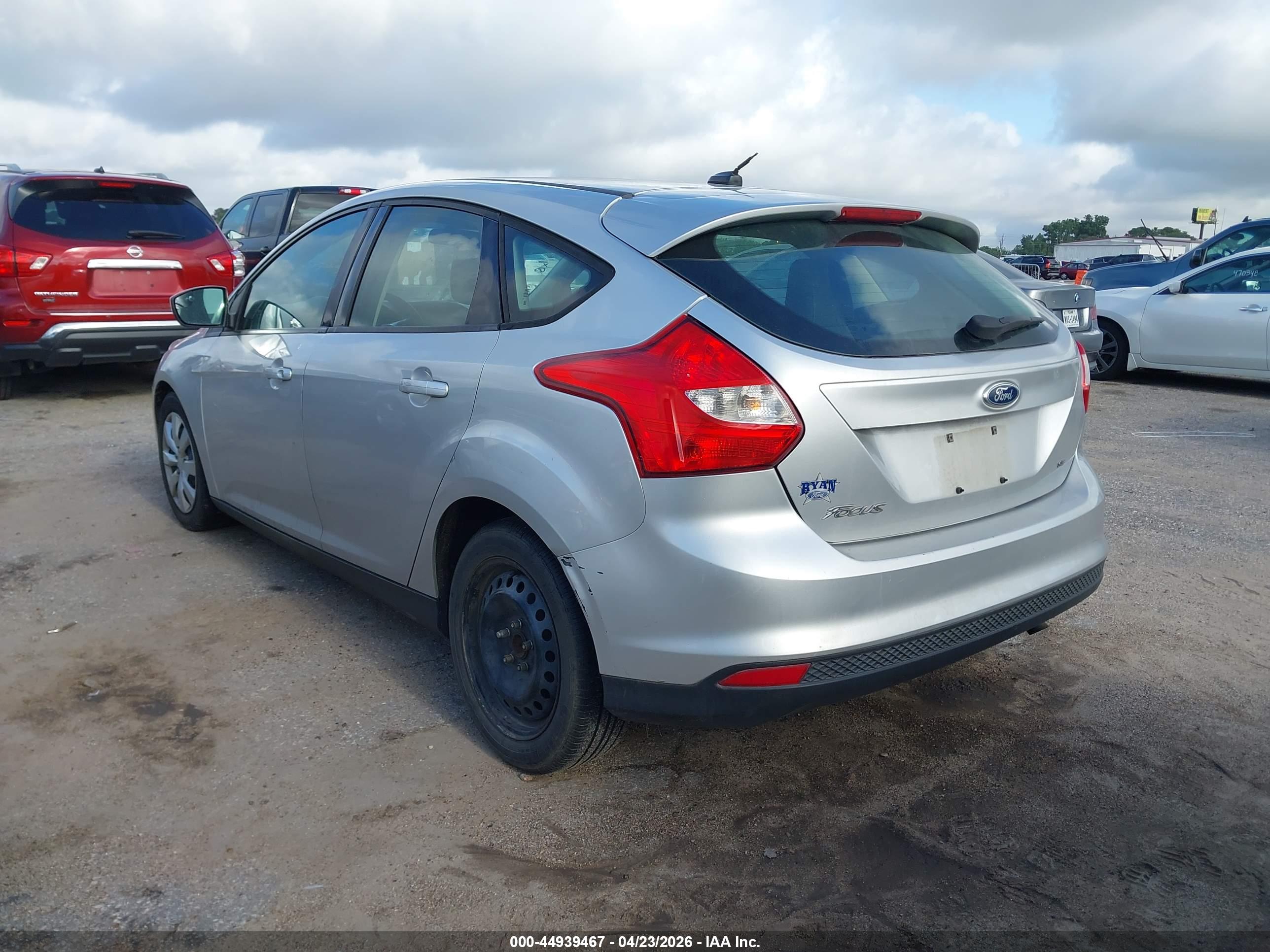 FORD FOCUS image 3
