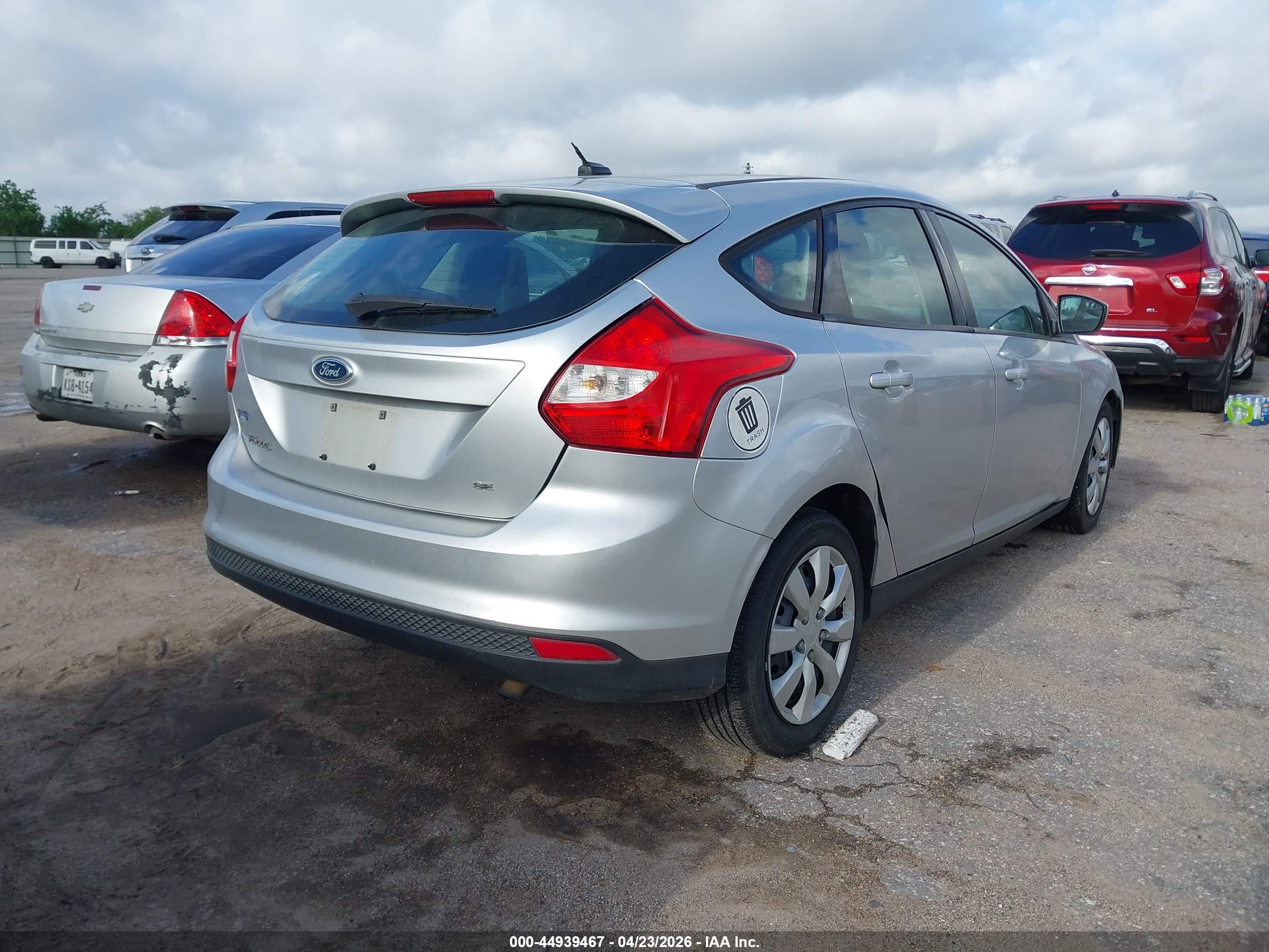 FORD FOCUS image 4