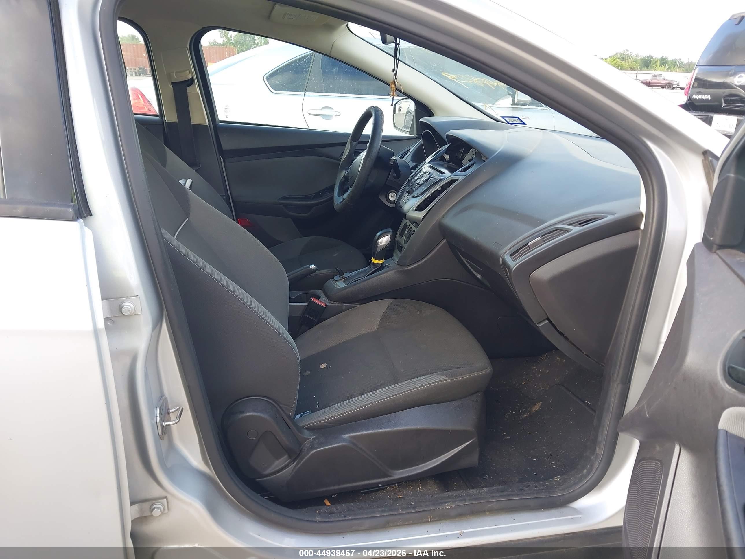FORD FOCUS image 5