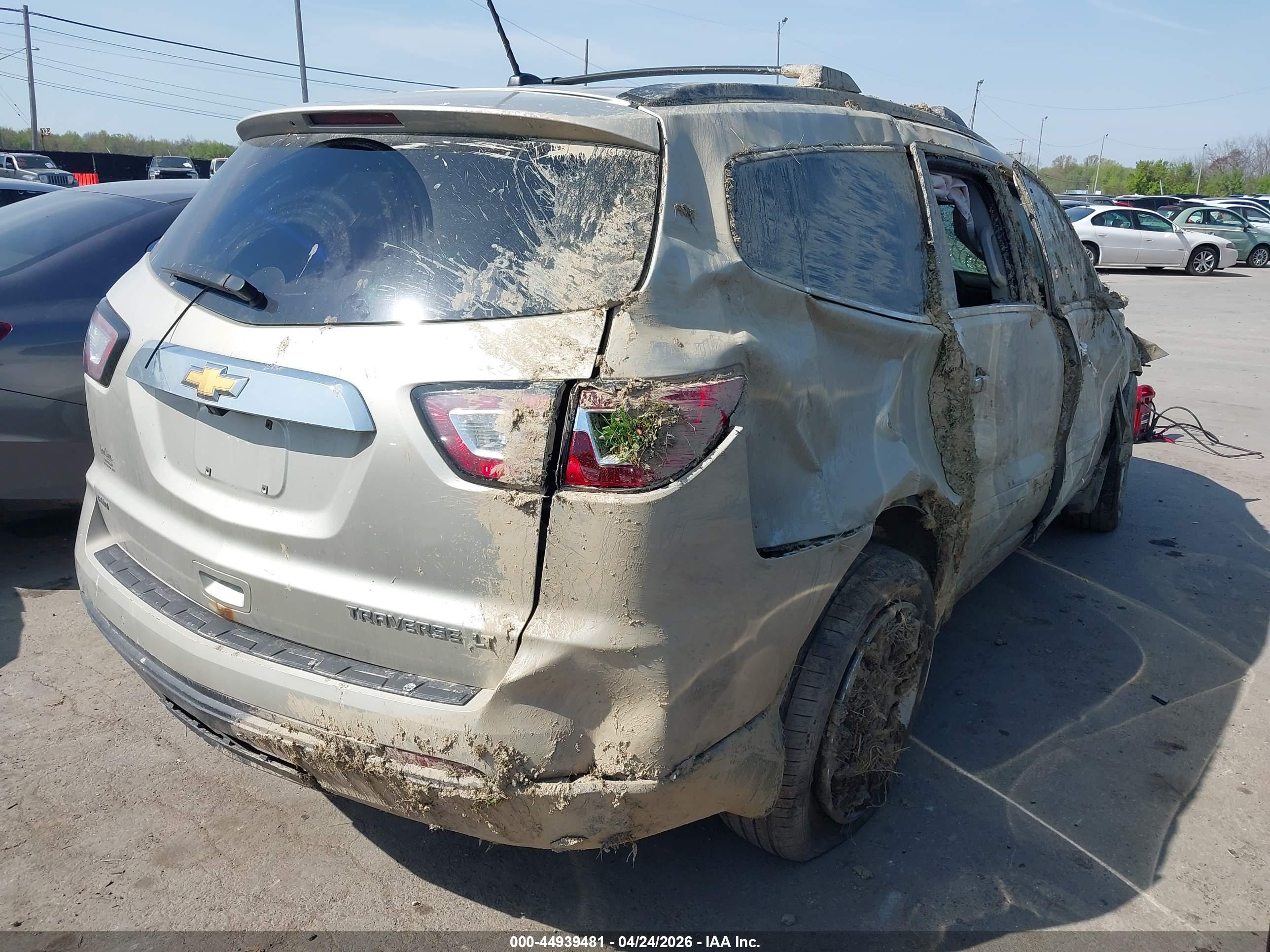 CHEVROLET TRAVERSE image 4