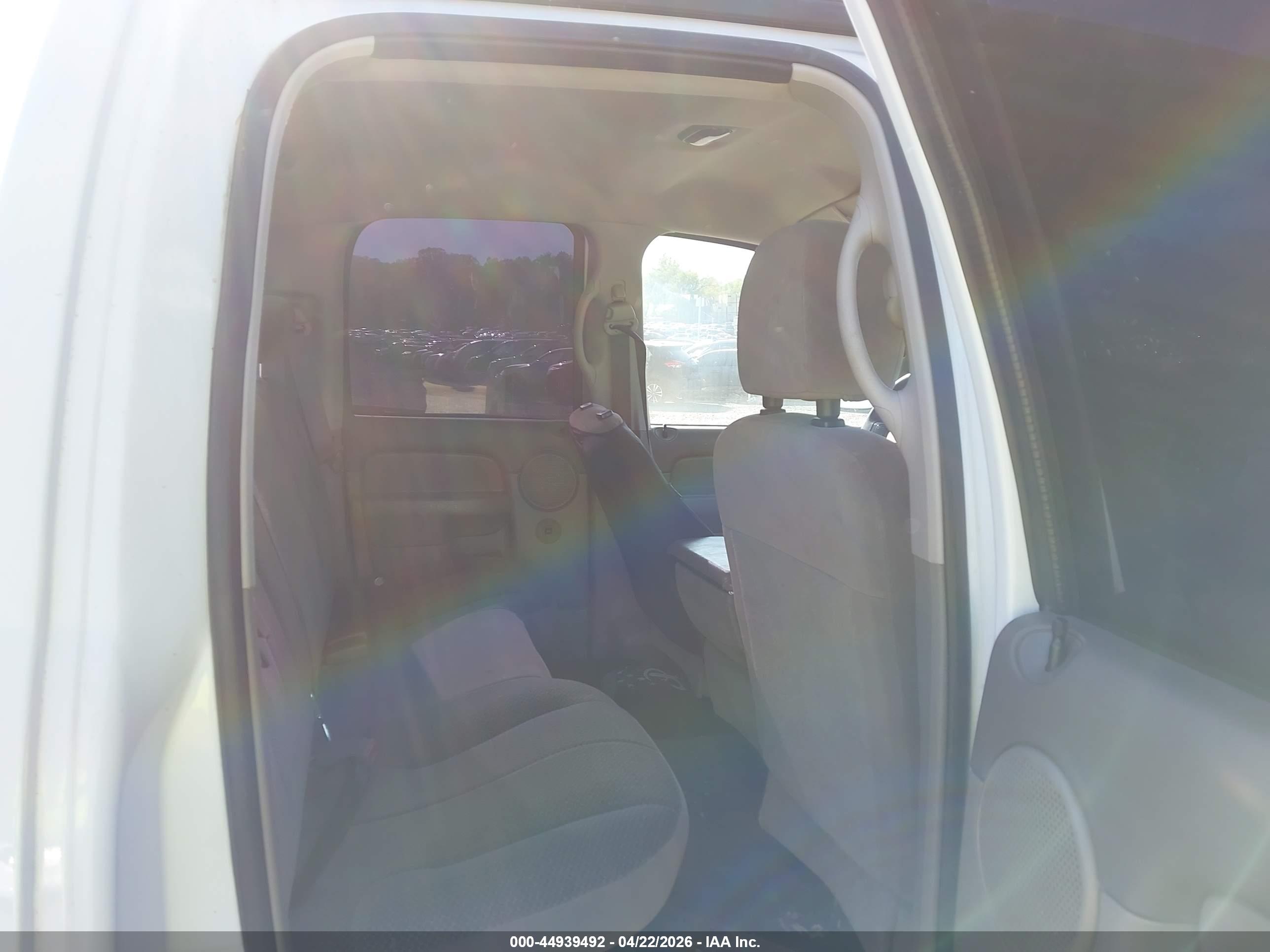 DODGE RAM image 8